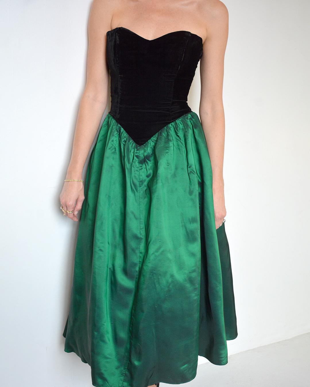 Vintage 1980s Velvet Basque-Waist Party Dress with Bow Detail 4