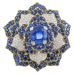 Verdura, broche fleur en saphir 20.01 carats avec diamants, années 1980