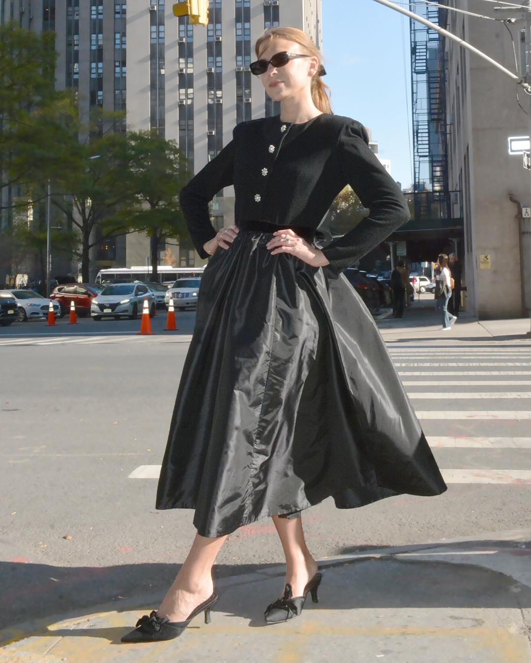 Vestido de manga larga con falda Victor Costa vintage de los años 80 Negro