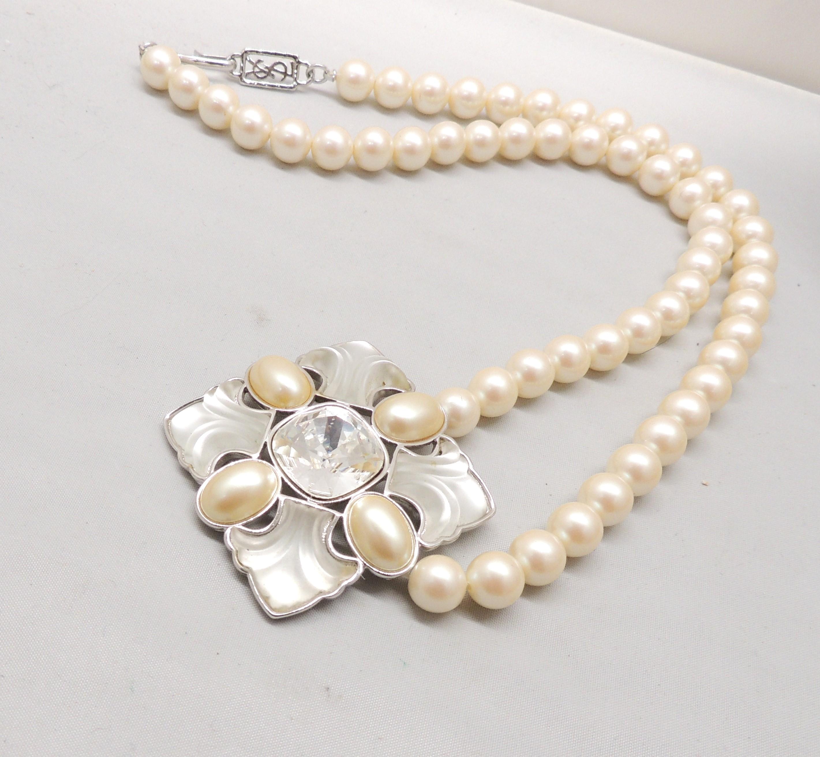 Vintage 1980s Yves Saint Laurent YSL Faux-Pearl & Rhinestone Pendant Necklace 2