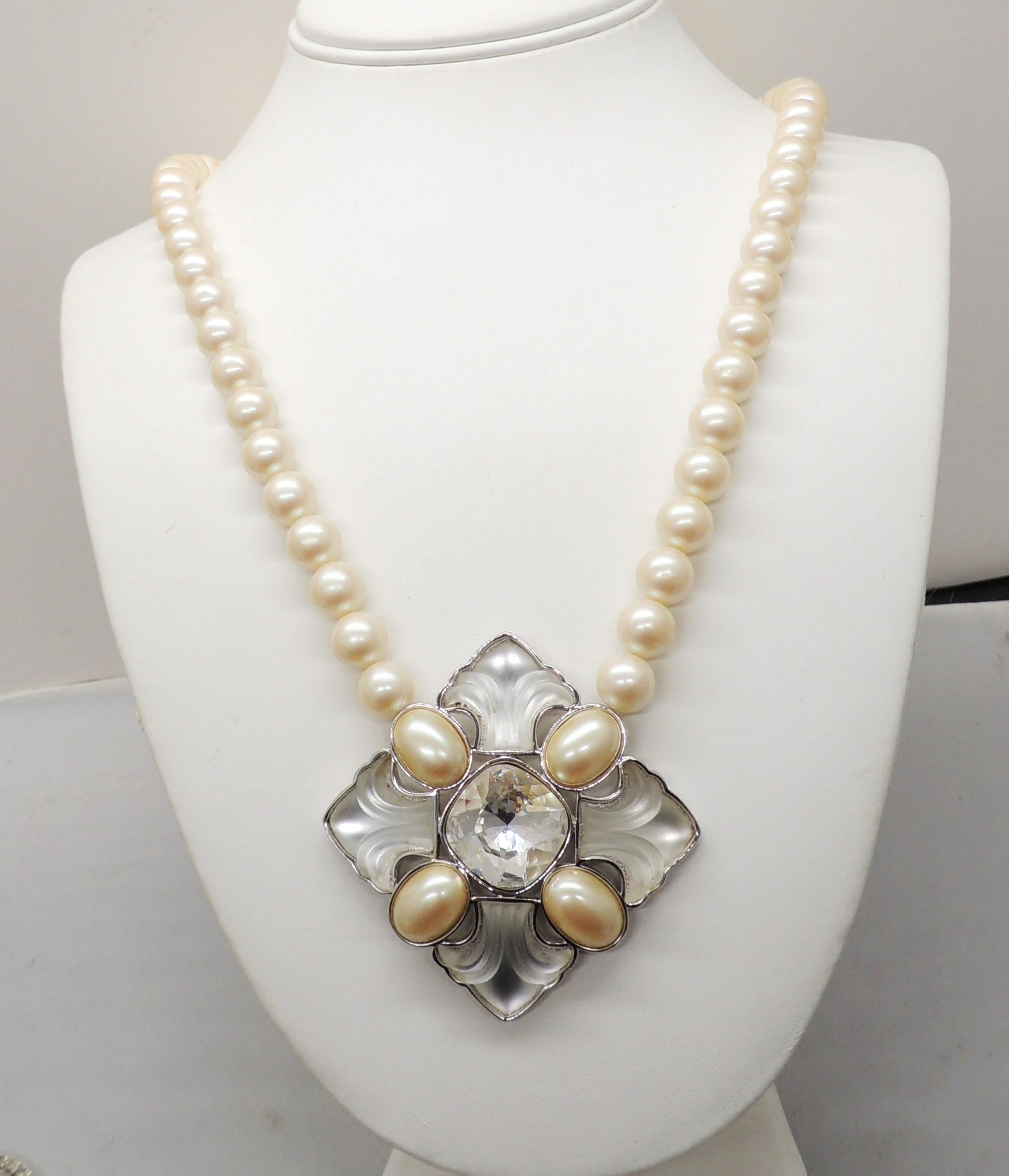 Vintage 1980s Yves Saint Laurent YSL Faux-Pearl & Rhinestone Pendant Necklace 4
