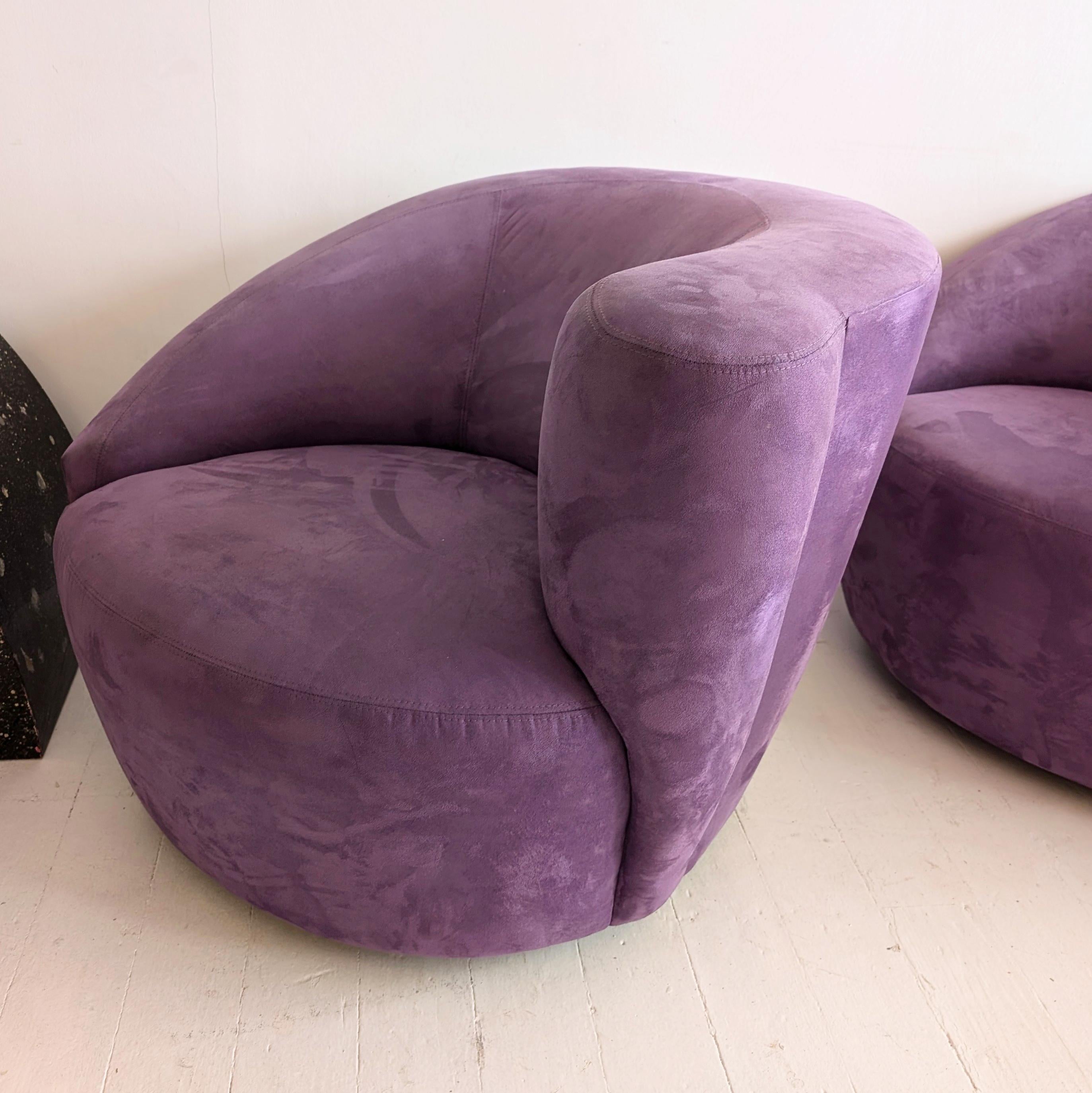 XX secolo Sedie girevoli asimmetriche anni '80 in lavanda, postmoderne, 2 disponibili in vendita