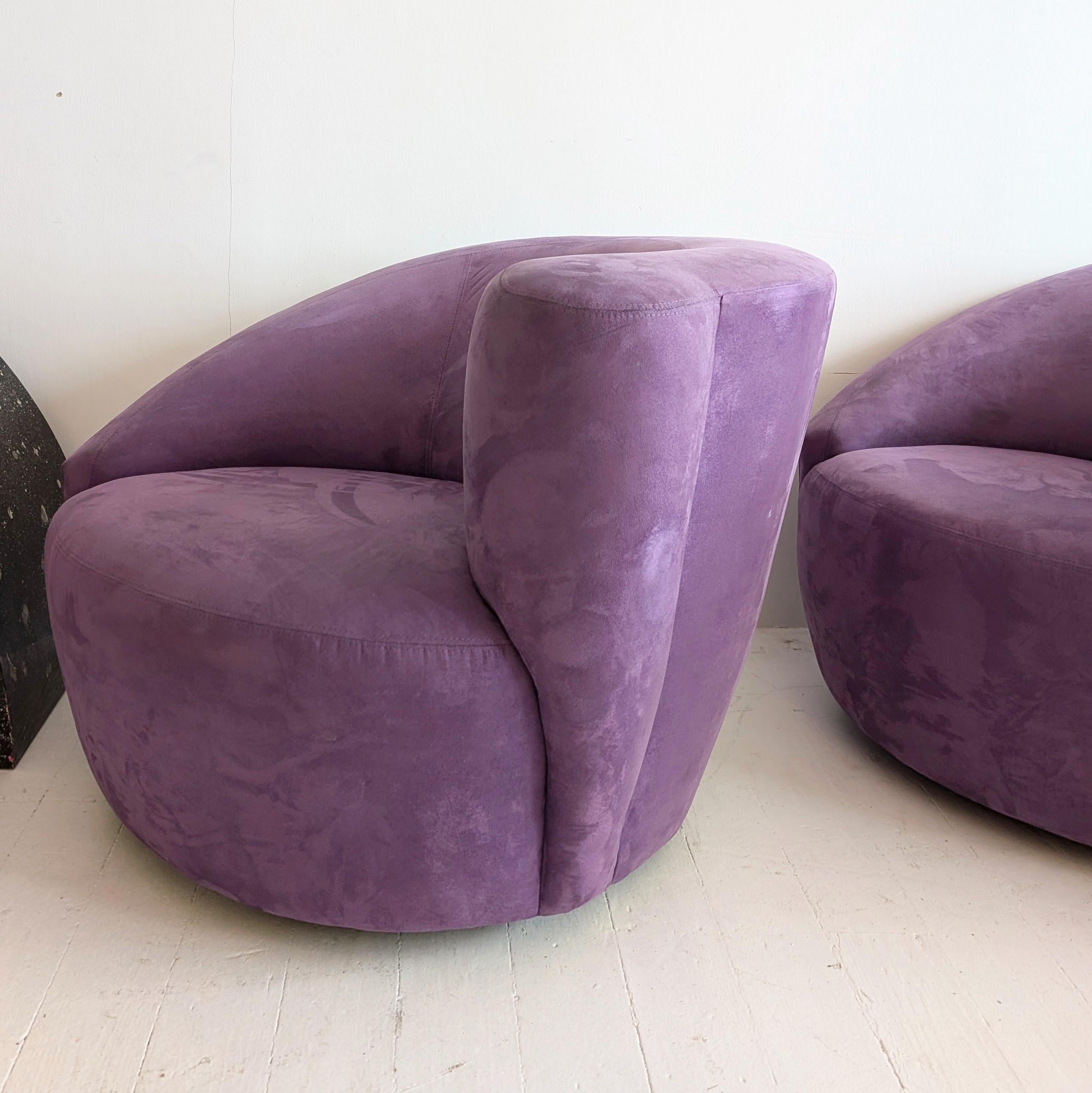 Ultrasuede Sedie girevoli asimmetriche anni '80 in lavanda, postmoderne, 2 disponibili in vendita
