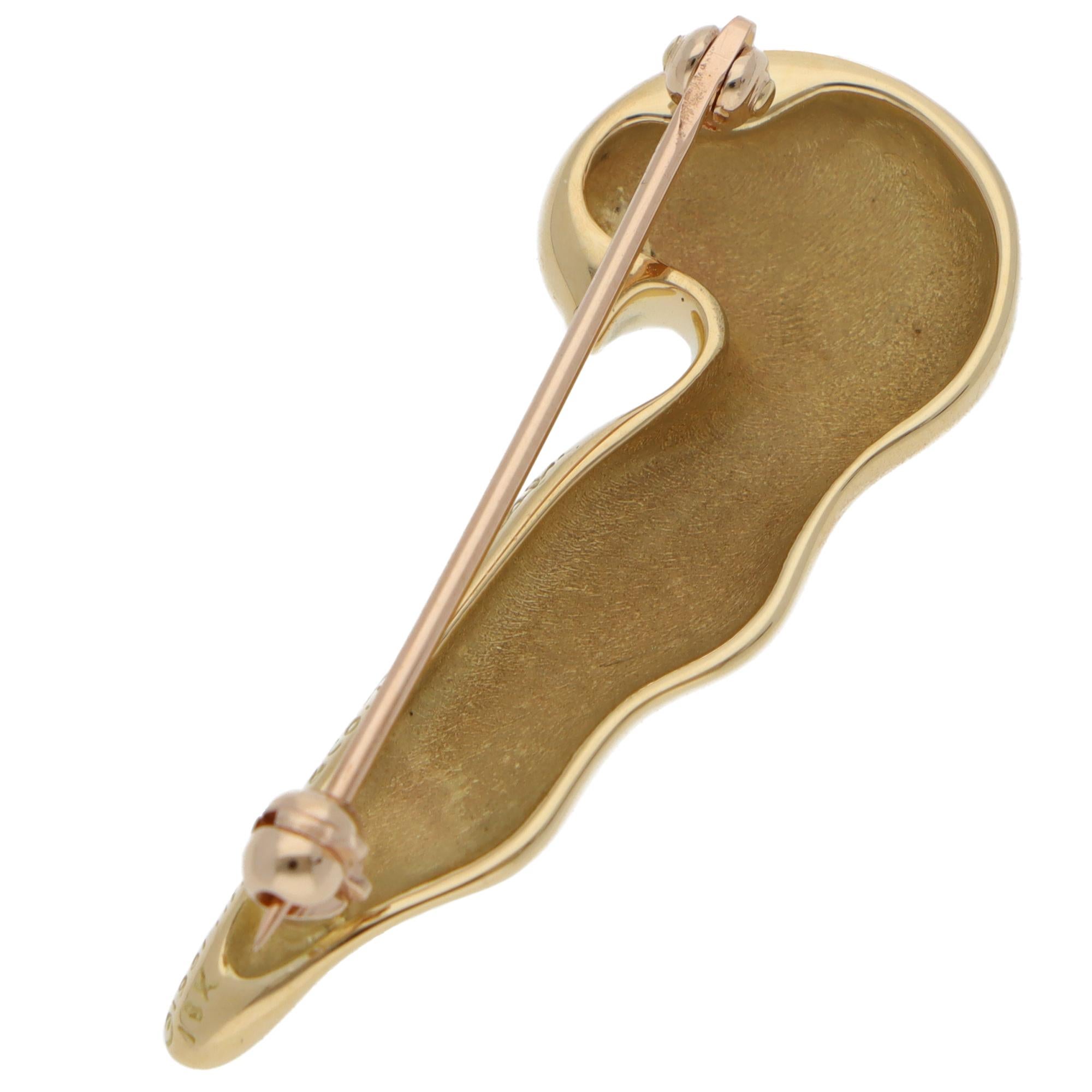 Women's or Men's Vintage 1981 Paloma Picasso for Tiffany & Co. Dove Bird Brooch in Yellow Gold