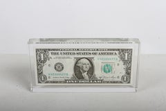 Fermacarte vintage in lucite in stile Pop Art del 1981 con banconota da un dollaro statunitense da $1