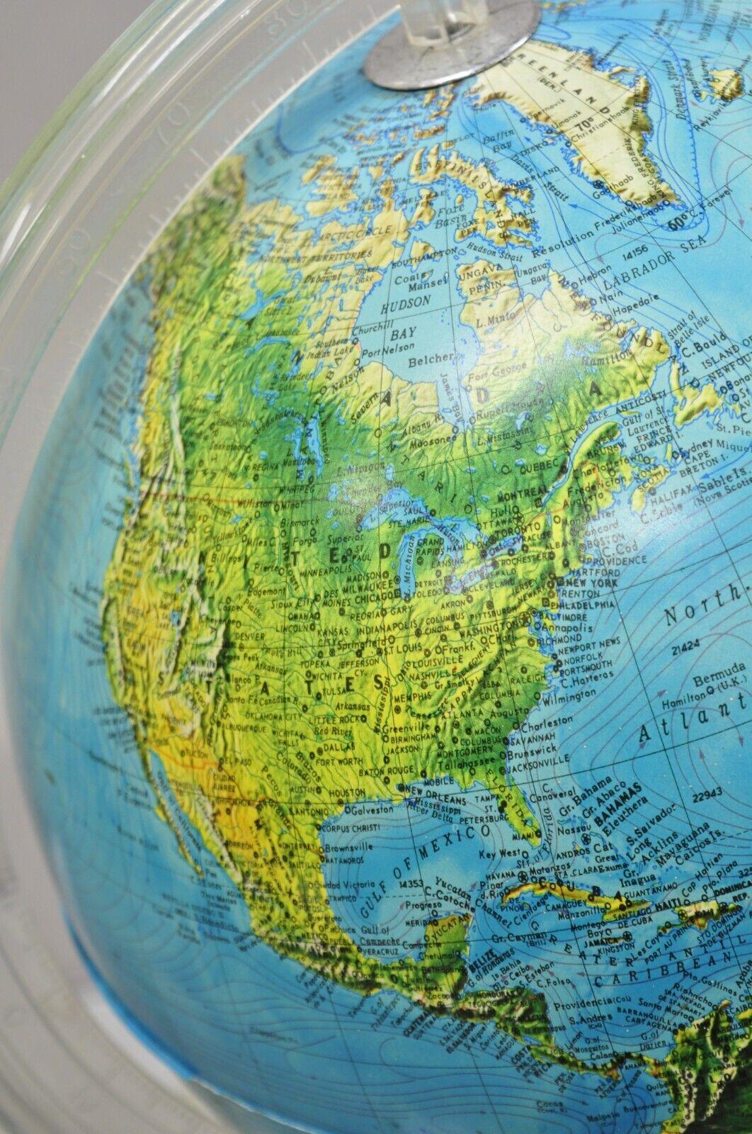 Vintage 1982 Rand McNally Physical/Political Lighted Light Up World Globe In Good Condition For Sale In Philadelphia, PA