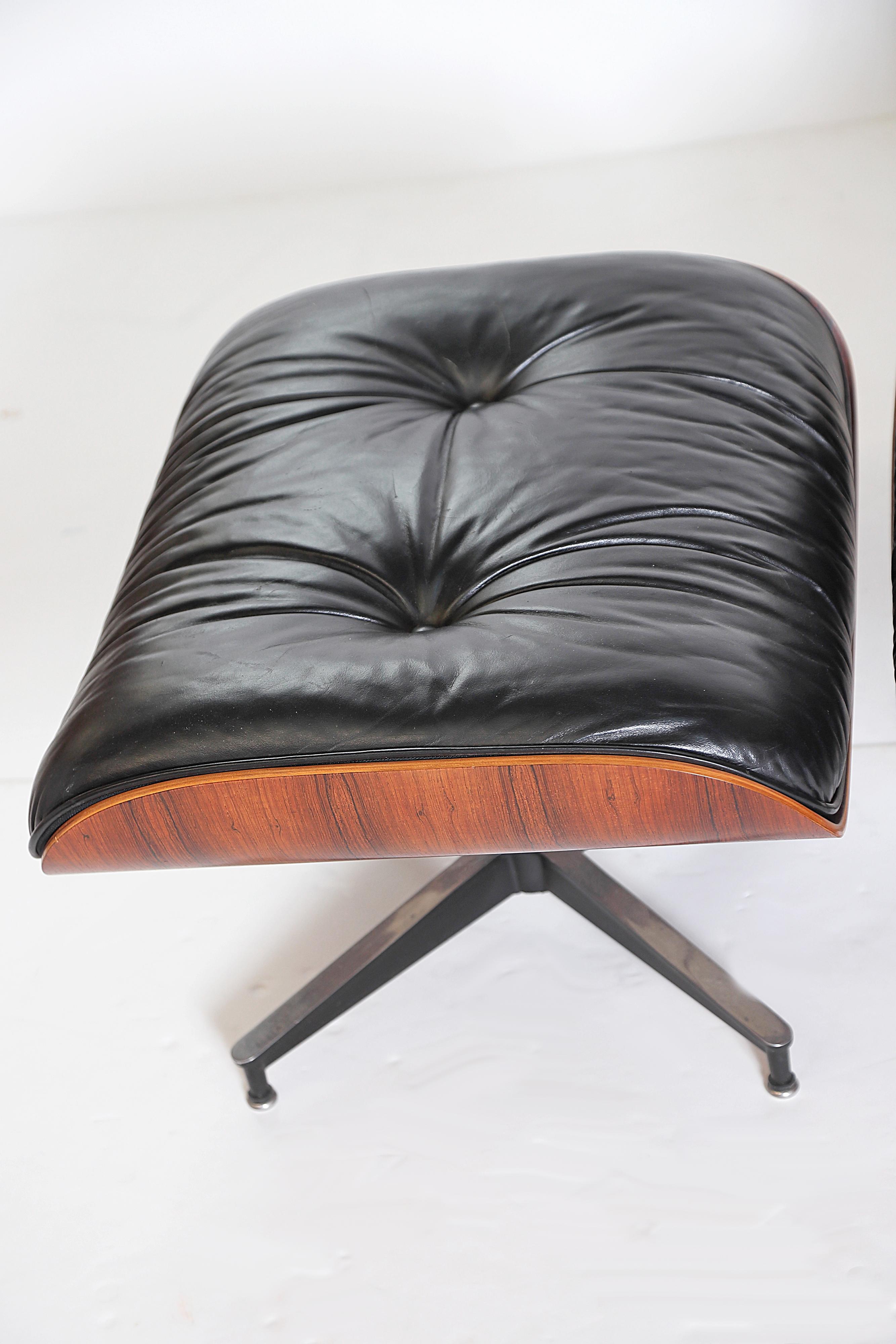 Vintage 1983 Eames Lounge Chair and Ottoman of Rosewood and Black Leather 4