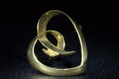 Vintage 1983 Tiffany & Company Paloma Picasso Heart Brooch in 18 Karat Gold
