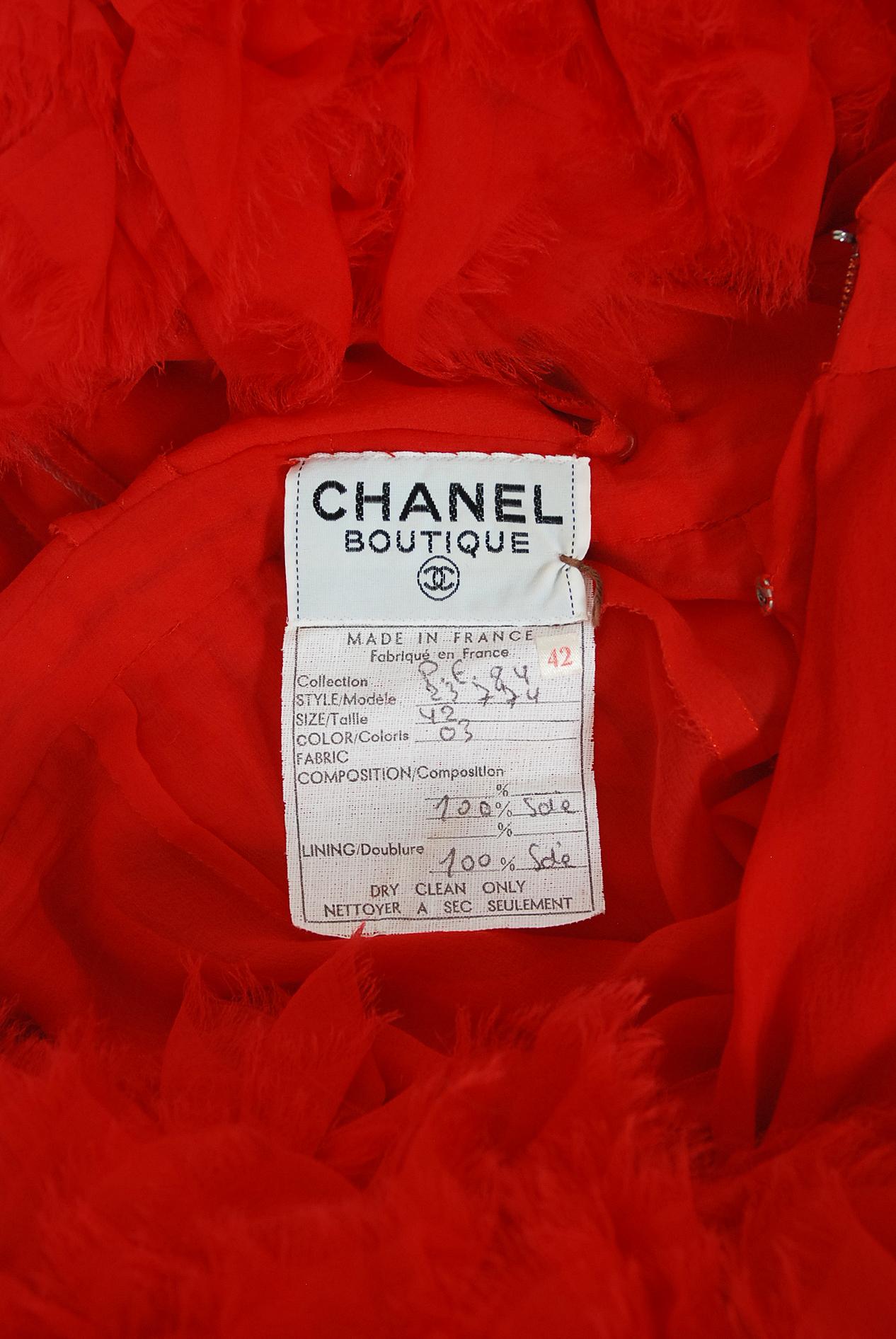 Robe vintage  manches volantes en mousseline de soie rouge dfil Chanel par Karl Lagerfeld, 1984 9