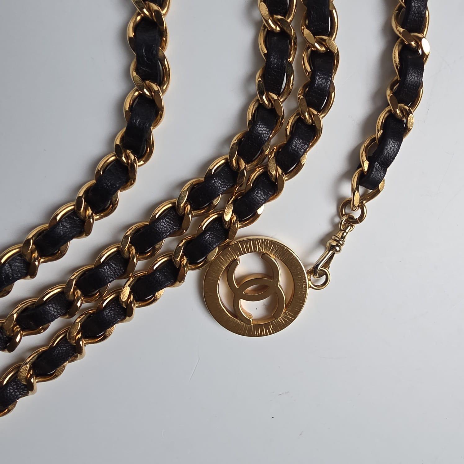 Donna Vintage 1984 Chanel Cintura con catena a triplo strato in vendita