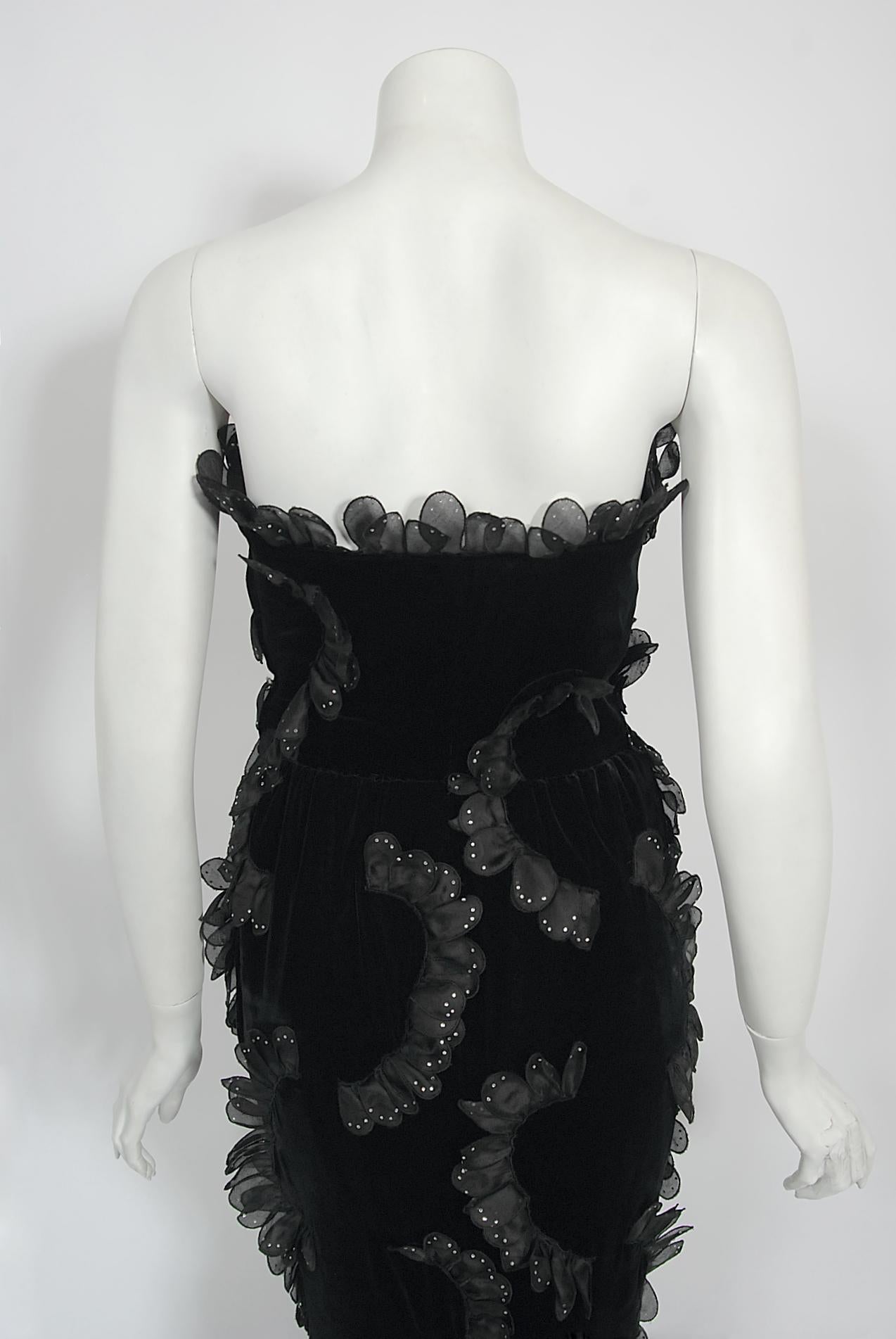 1984 Givenchy Haute Couture Documented Silk Petal Appliqué Velvet Hourglass Gown For Sale 10