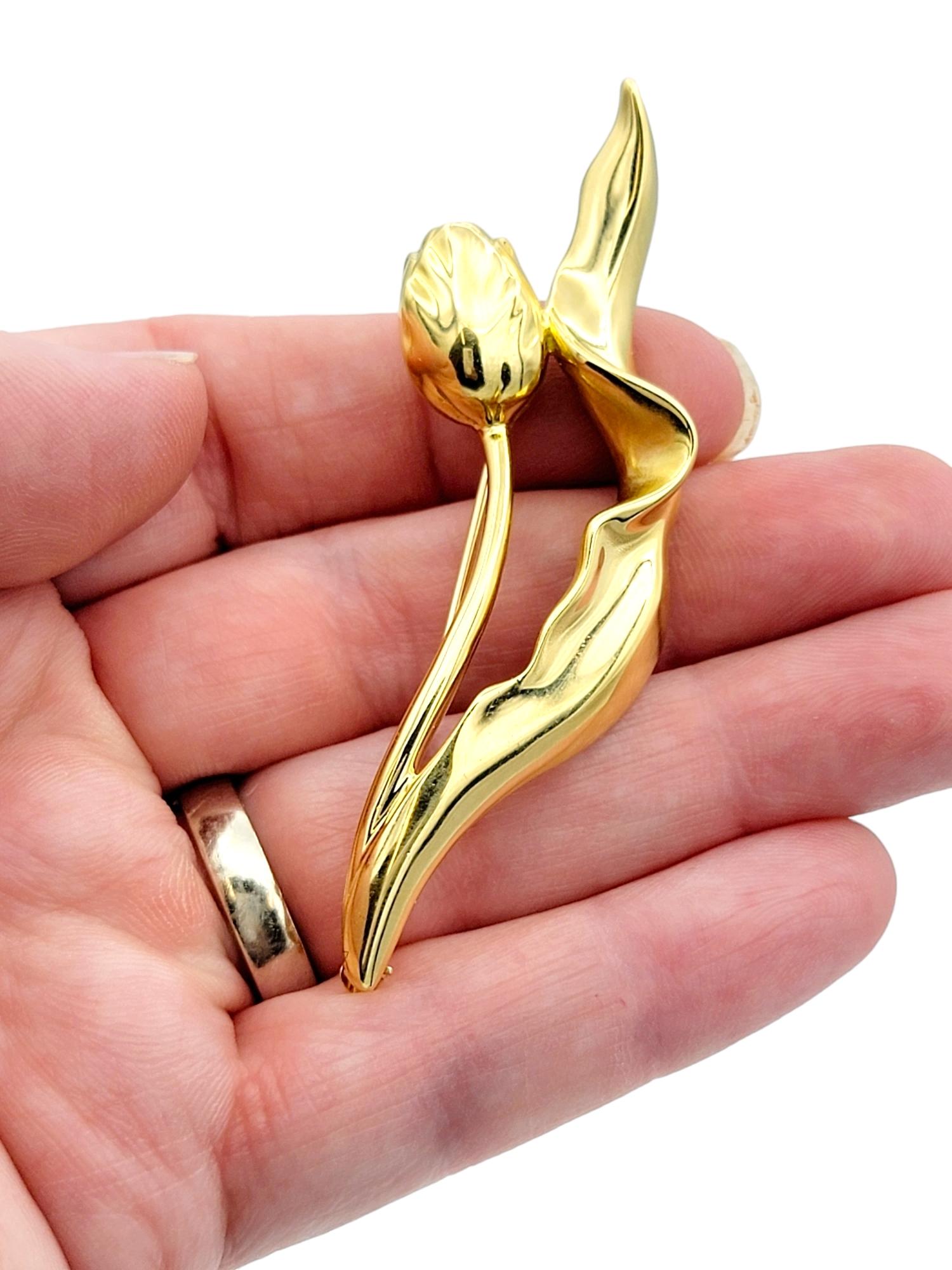 Vintage 1984 Tiffany & Co. Tulip Brooch / Pin in Polished 18 Karat Yellow Gold For Sale 3