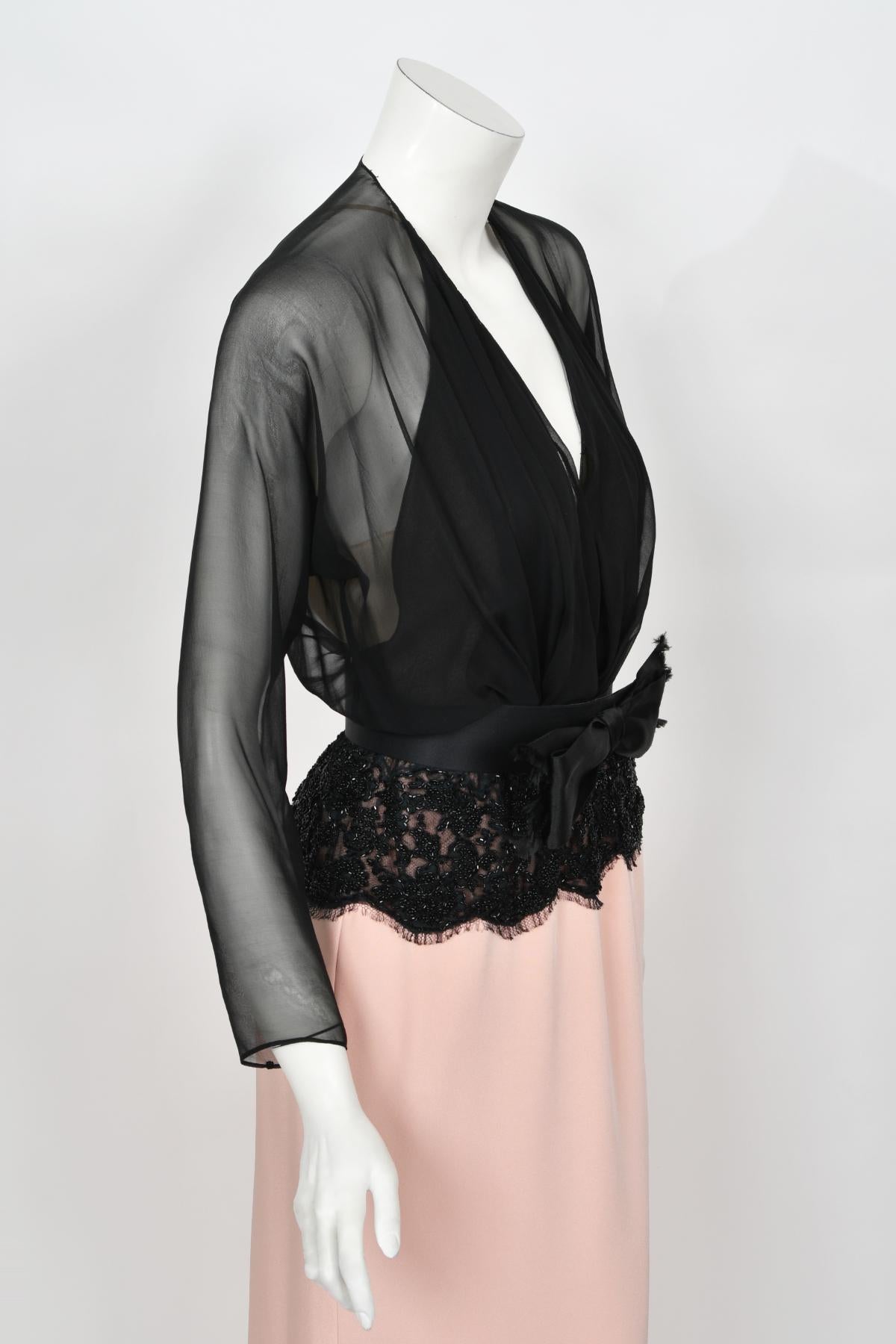 1986 Oscar de la Renta Documented Runway Black Sheer Chiffon & Pink Silk Gown For Sale 6