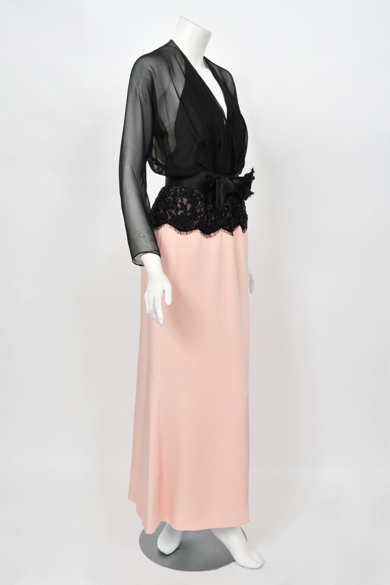 1986 Oscar de la Renta Documented Runway Black Sheer Chiffon & Pink Silk Gown For Sale 5