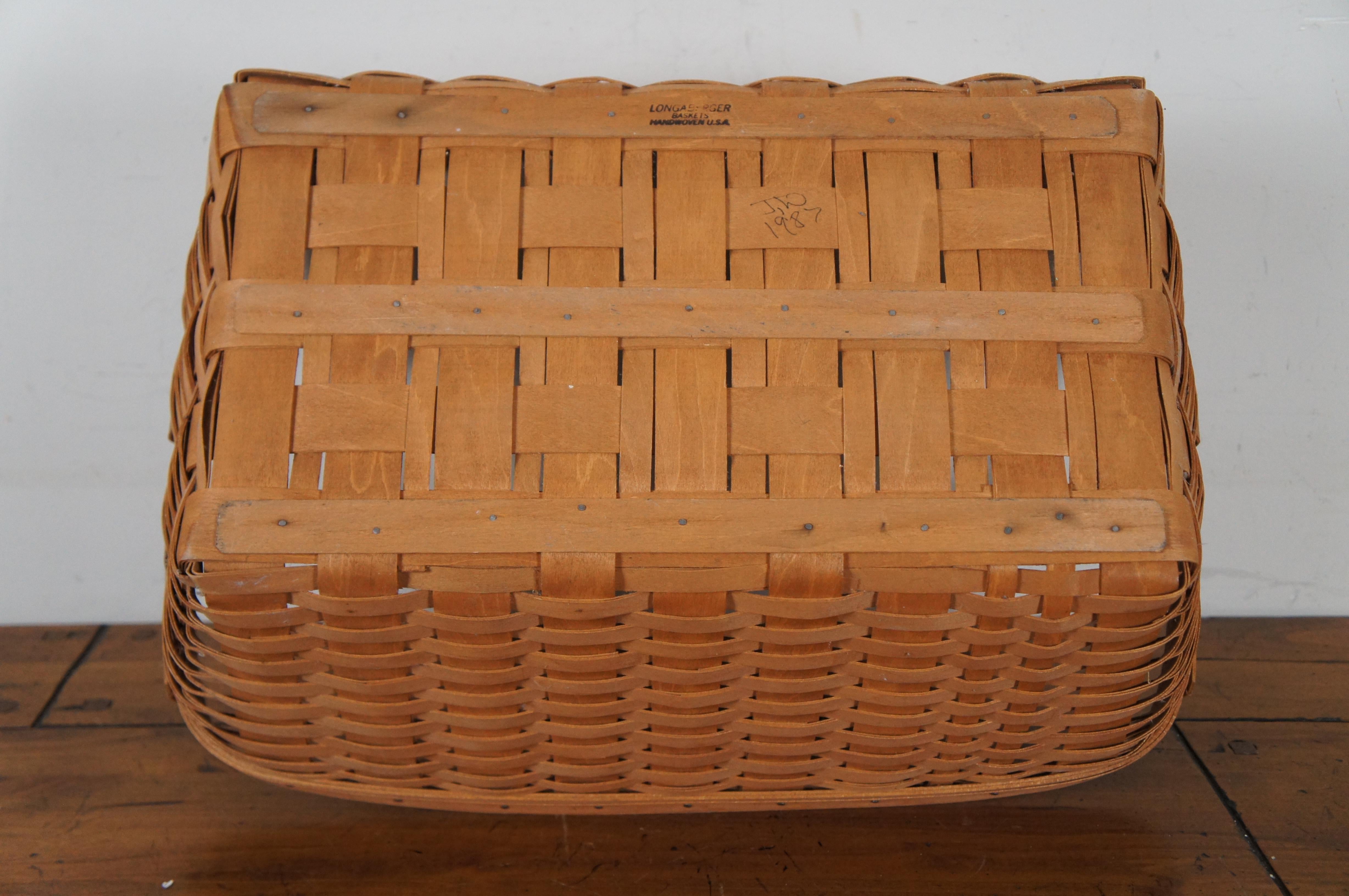 Vintage 1987 Longaberger Laundry Basket Maple Wicker Woven Handle 24” In Good Condition In Dayton, OH