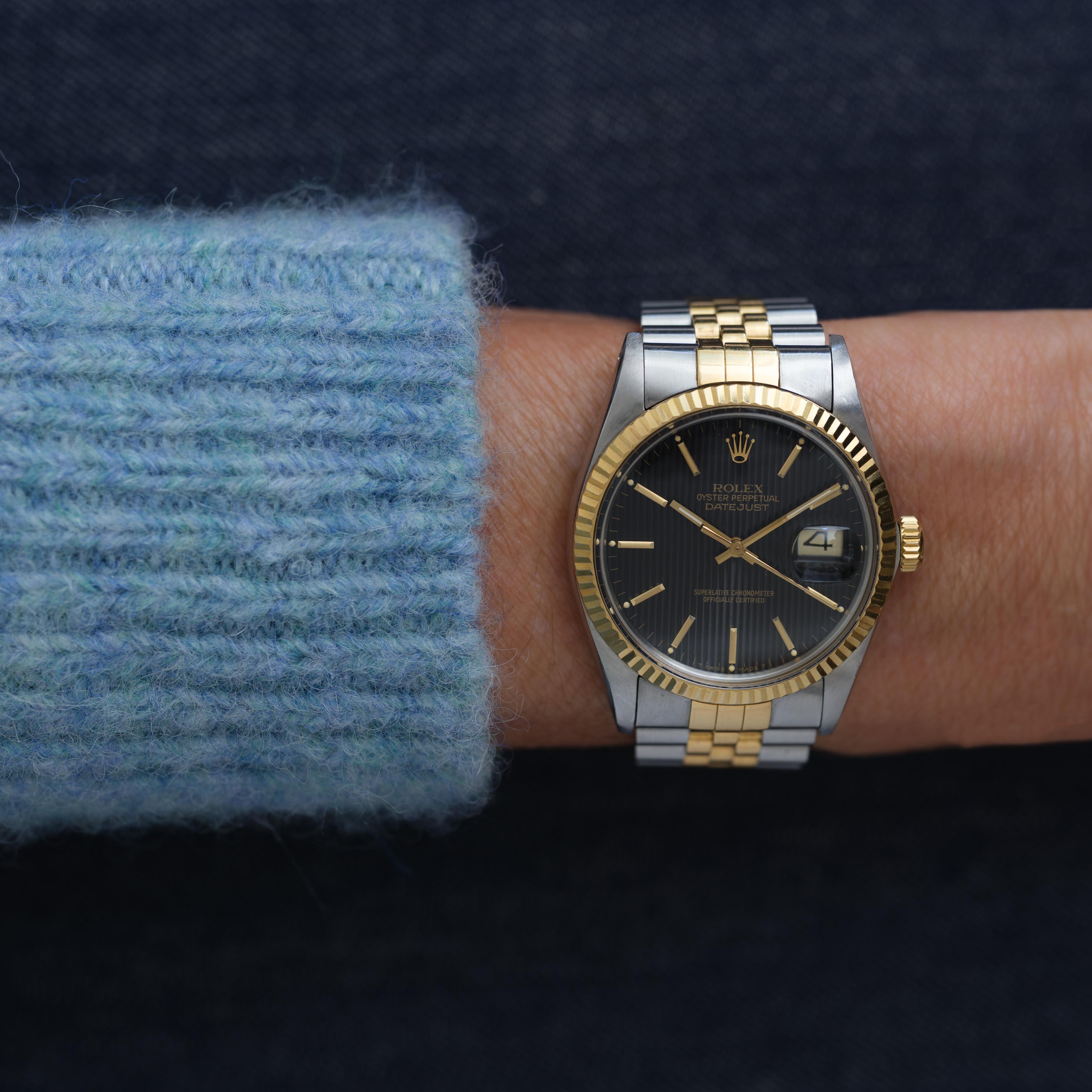 Rolex DateJust d'epoca 1987 Raro quadrante nero con arazzo DateJust Modello 1601 in vendita 4