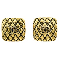 Vintage 1988 Chanel CC Quilted Square 24k Gold Plated CC Clip-on Earrings
