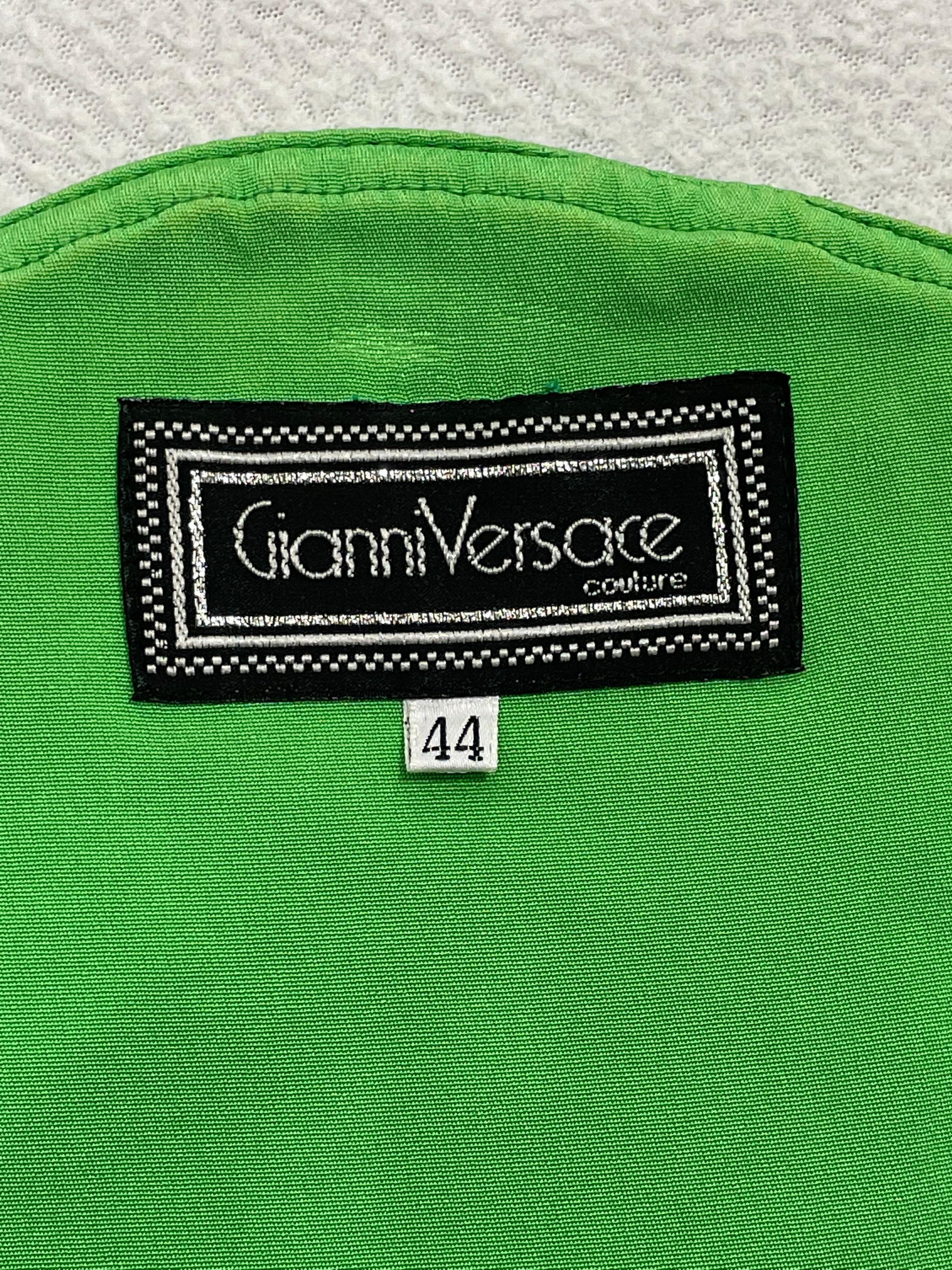 Vintage 1989 Gianni Versace Green Wavy Asymmetrical Strapless Crop Top In Good Condition In Yukon, OK