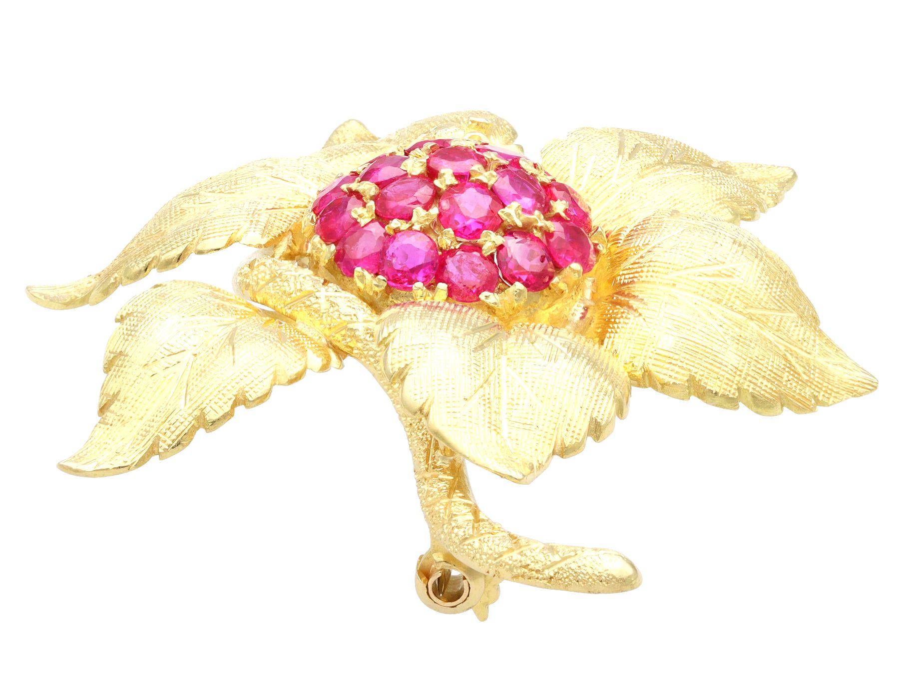 Round Cut Vintage 1990 1.83 Carat Burmese Ruby and Yellow Gold Brooch For Sale