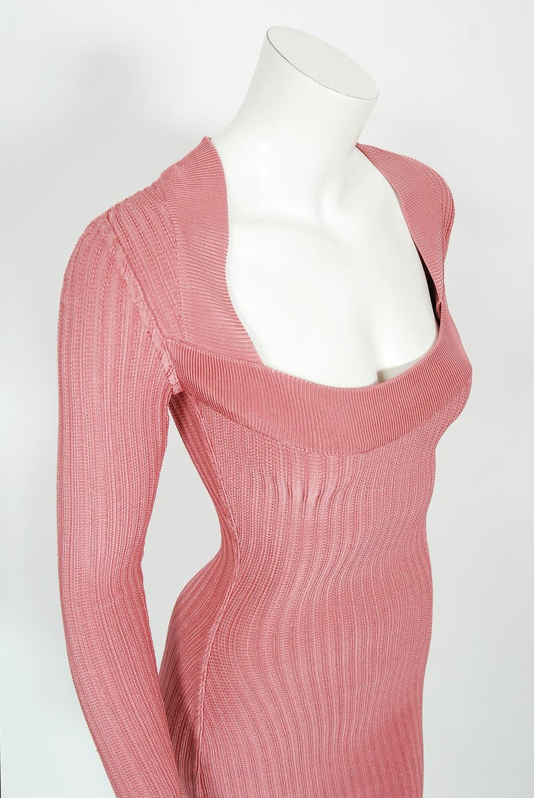 Vintage 1990 Azzedine Alaia Blush-Pink Ribbed Knit Long Sleeve Bodycon Dress For Sale 6