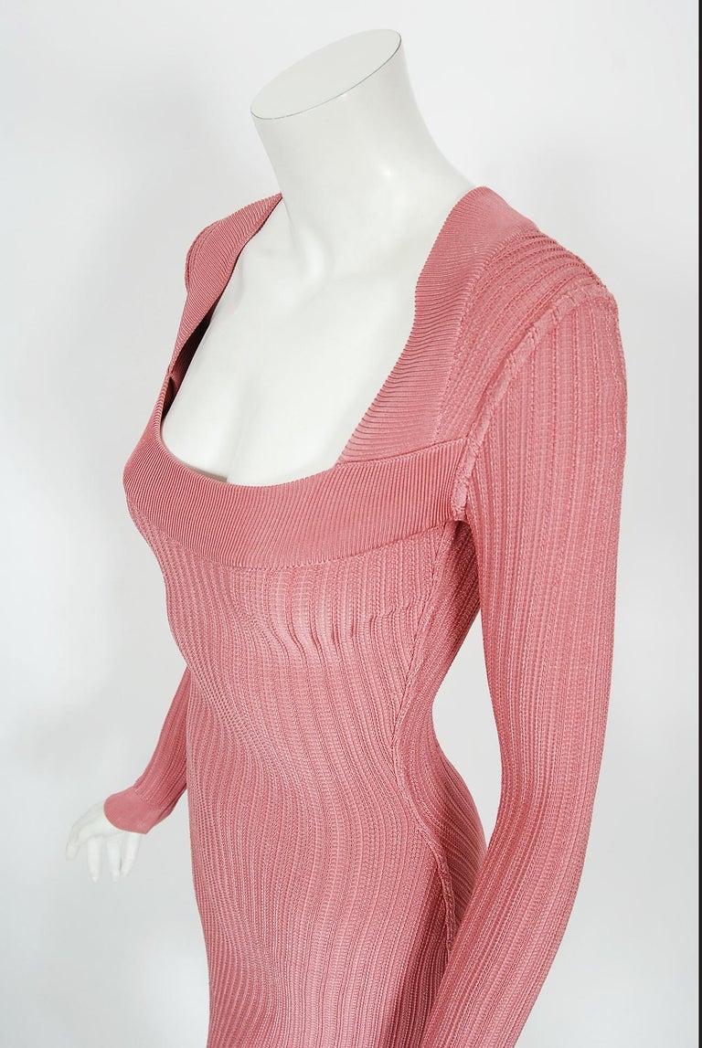 Vintage 1990 Azzedine Alaia Blush-Pink Ribbed Knit Long Sleeve Bodycon Dress For Sale 2