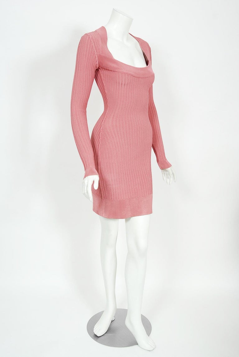 Vintage 1990 Azzedine Alaia Blush-Pink Ribbed Knit Long Sleeve Bodycon Dress For Sale 5