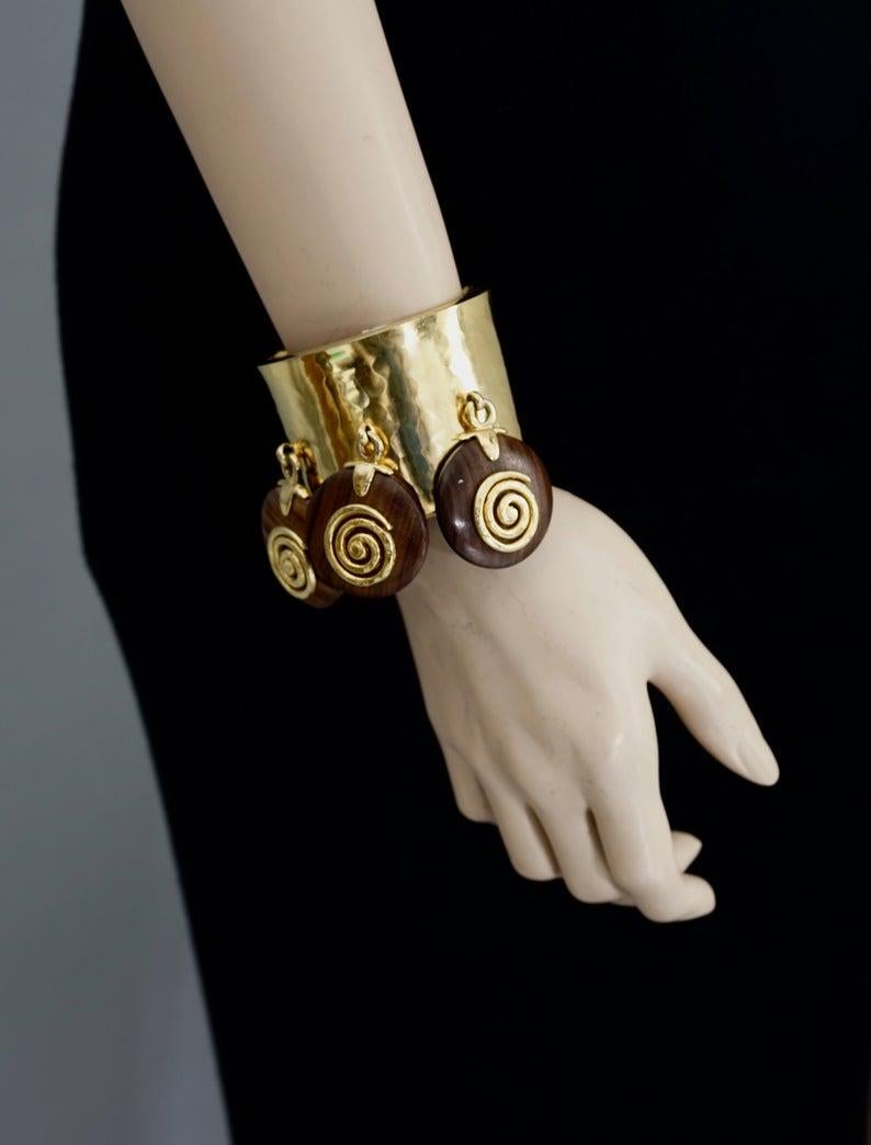 Vintage 1990 CELINE PARIS Spiral Wood Charm Cuff Bracelet For Sale 1