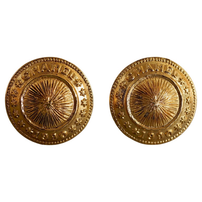 Vintage 1990 CHANEL Logo Sunburst Medallion Disc Earrings For Sale at  1stDibs