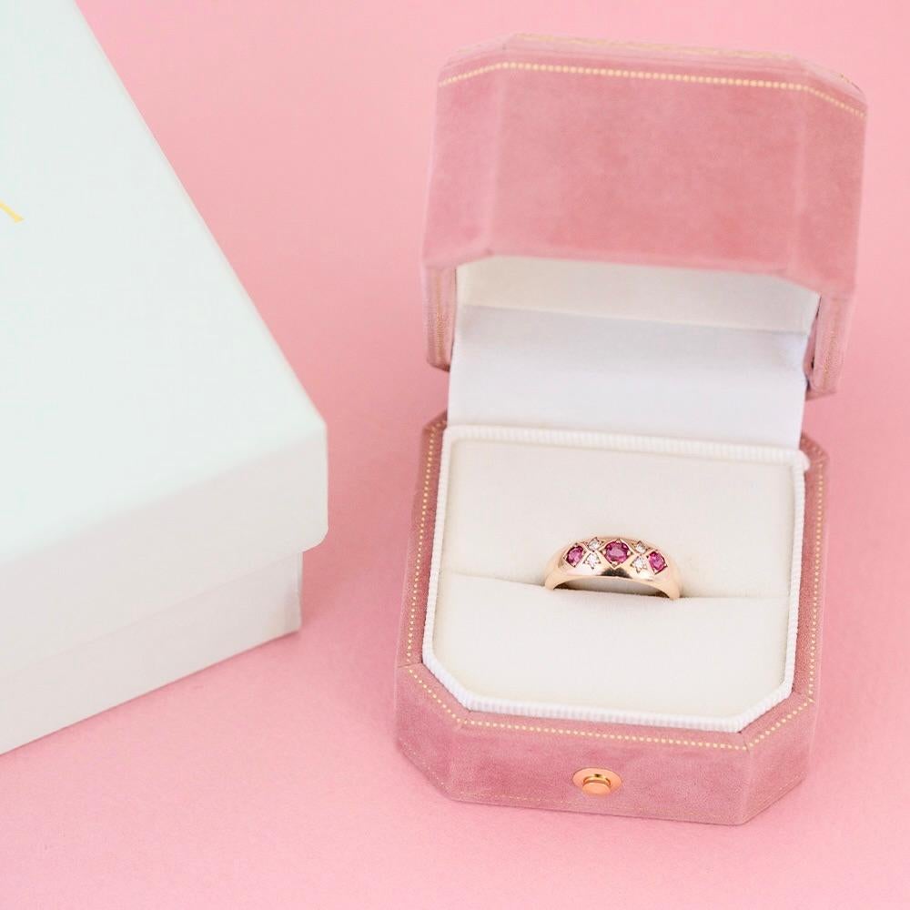 Round Cut Vintage 1990 Ruby Diamond 9ct Rose Gold Ring For Sale
