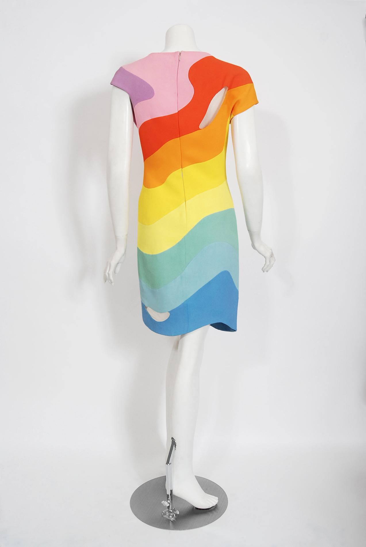 Vintage 1990 Thierry Mugler Couture dokumentiert Regenbogen Bodycon Cut-Out Kleid 5