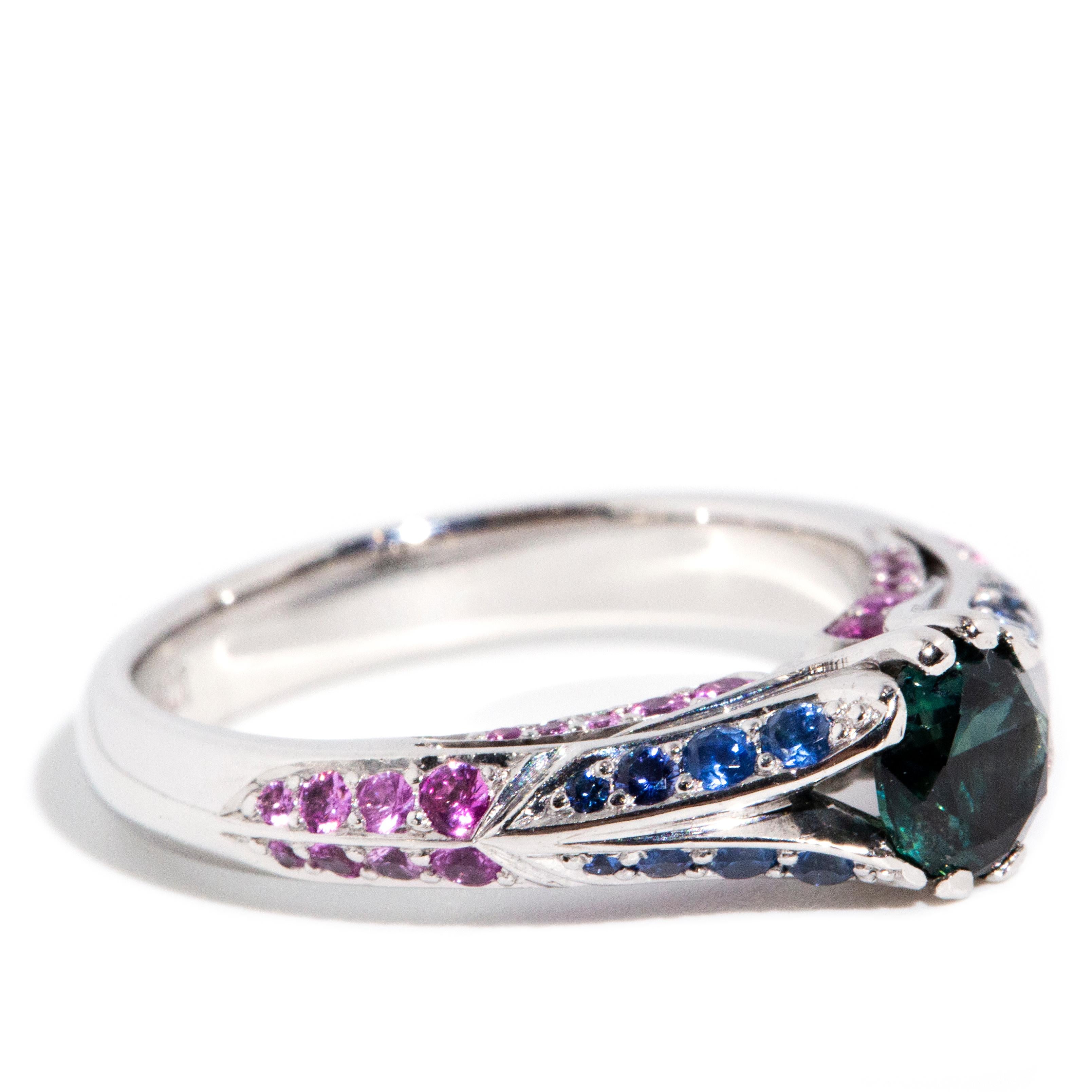Round Cut Vintage 1990s 0.87 Carat Teal Pink & Blue Sapphire Ring 18 Carat White Gold For Sale