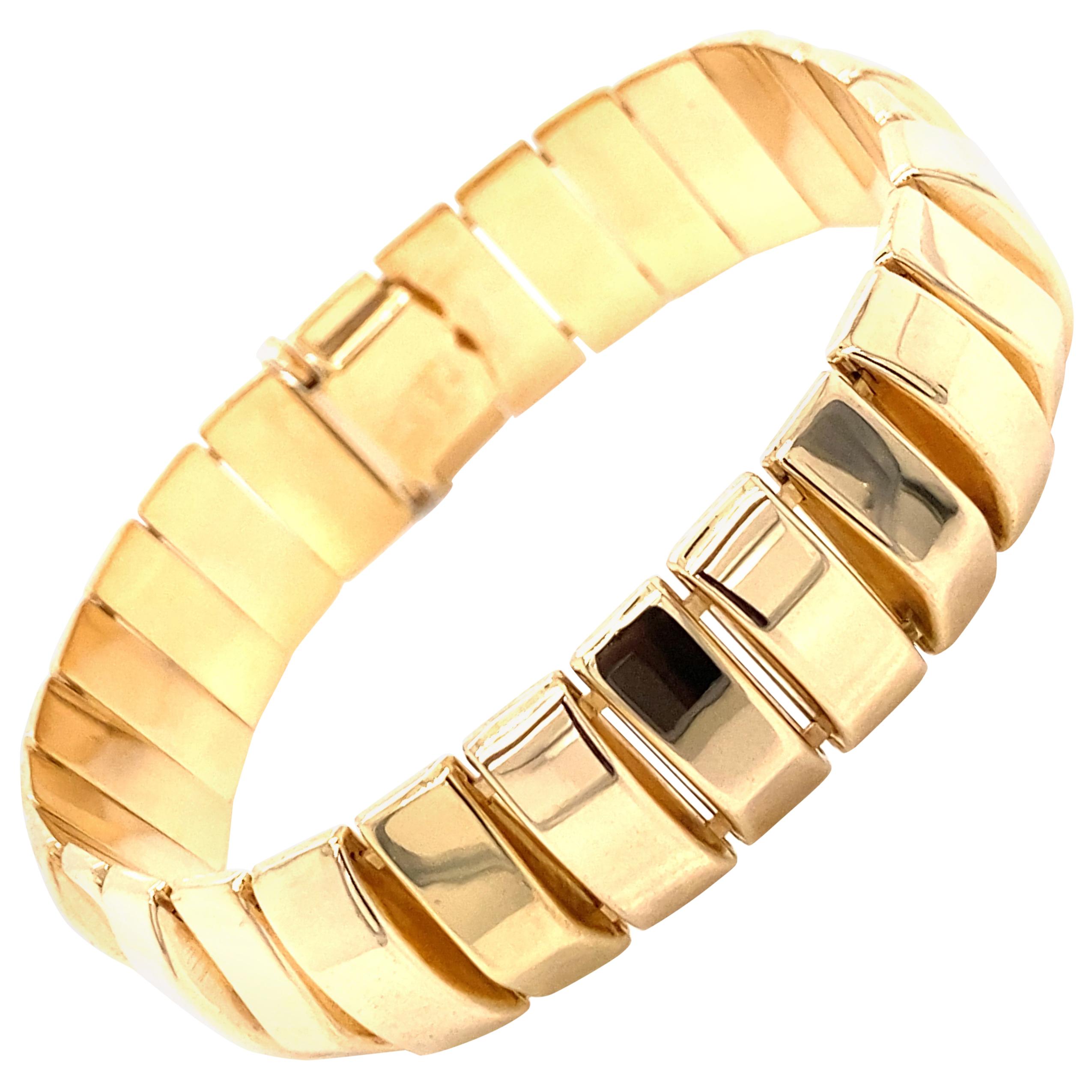 Vintage 1990s 14 Karat Yellow Gold Italian Wide Bold Link Bracelet For Sale