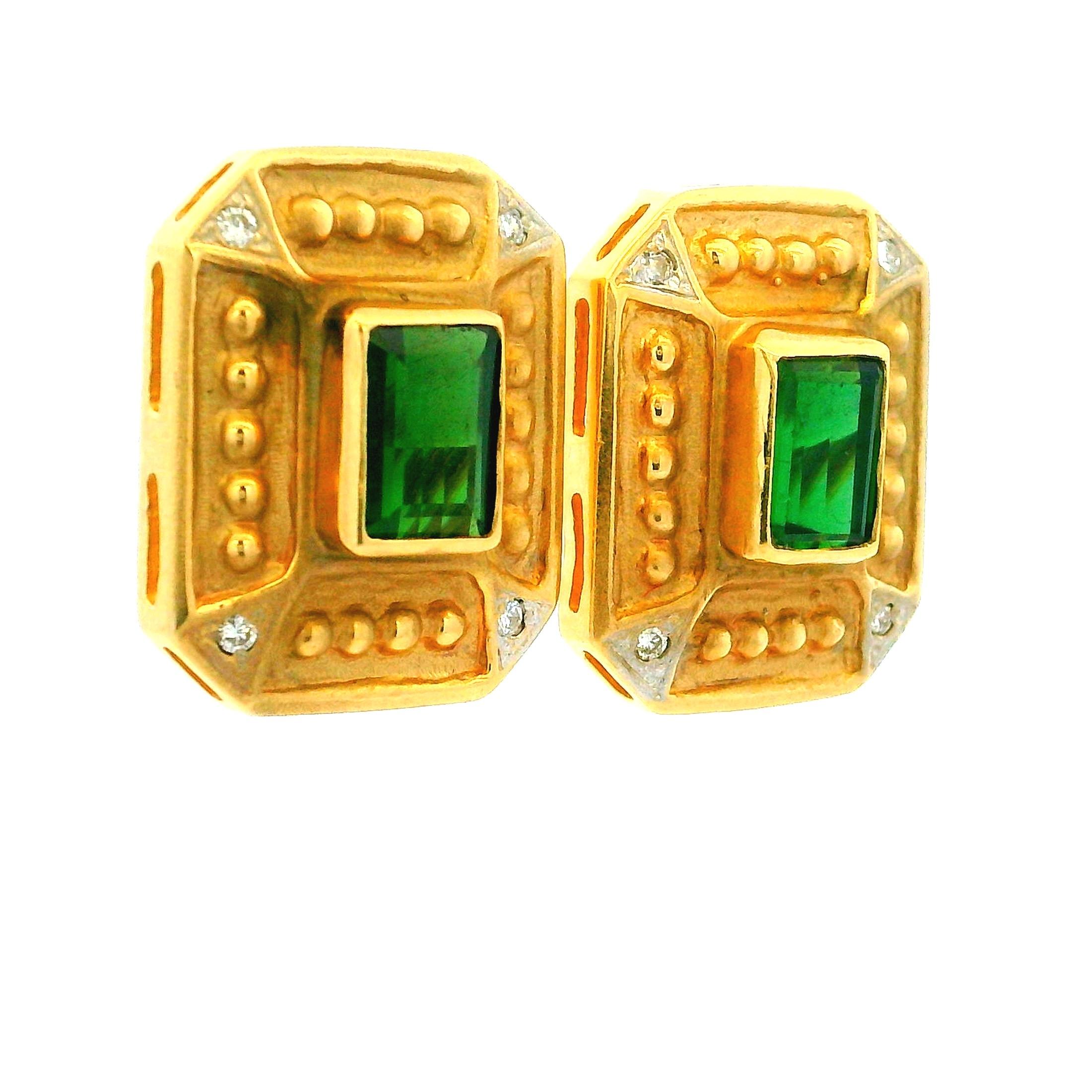 Pendientes modernistas vintage de oro de 14 quilates de los años 90 con turmalina verde y diamantes Modernista en venta