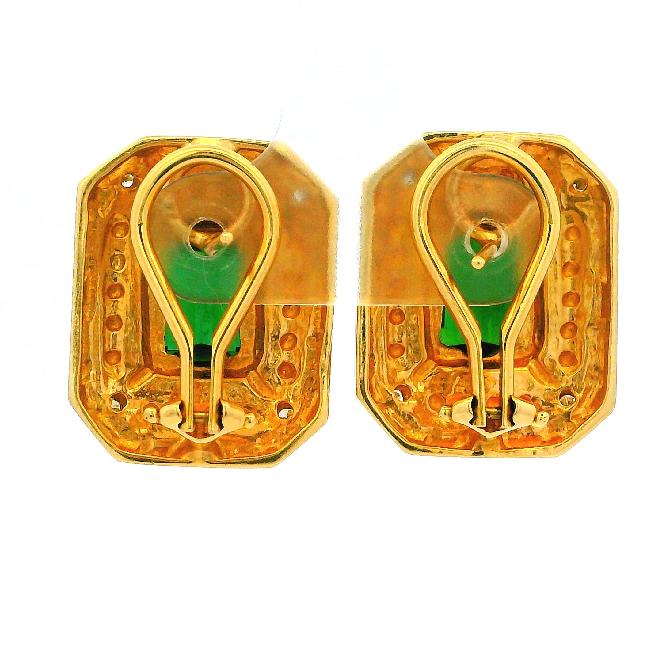 Pendientes modernistas vintage de oro de 14 quilates de los años 90 con turmalina verde y diamantes en Excelente estado para la venta en Miami, FL
