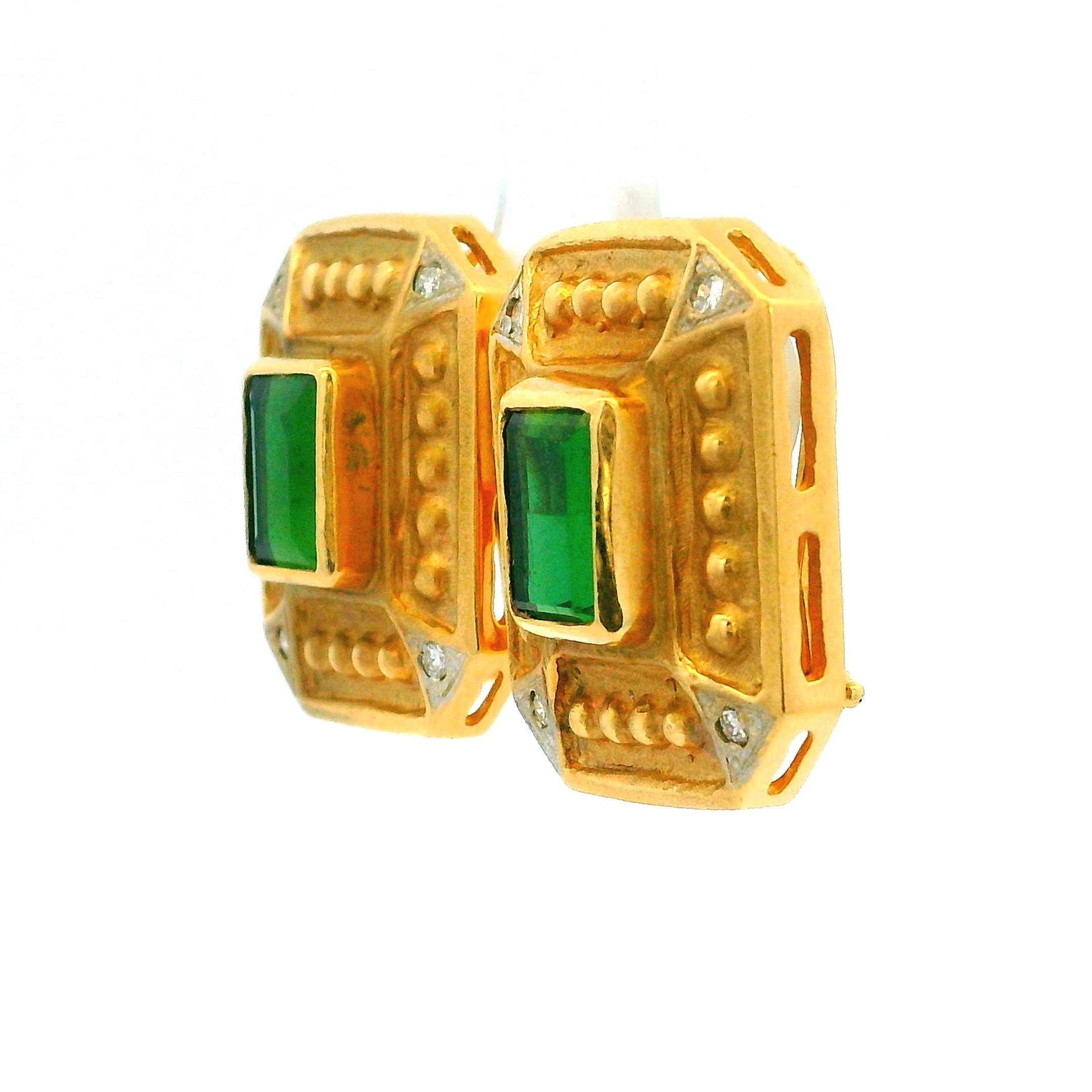 Pendientes modernistas vintage de oro de 14 quilates de los años 90 con turmalina verde y diamantes en venta 1