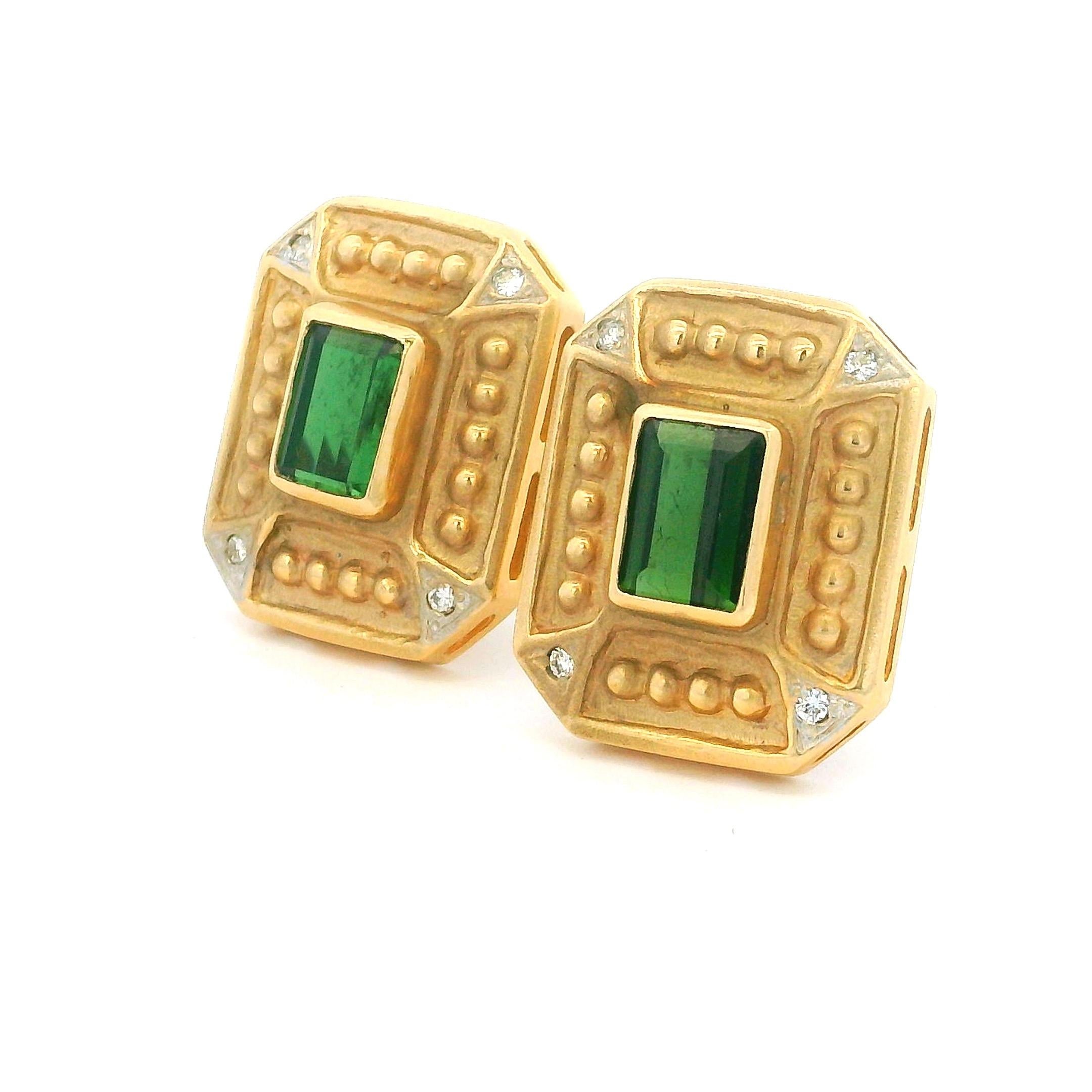 Pendientes modernistas vintage de oro de 14 quilates de los años 90 con turmalina verde y diamantes en venta 3