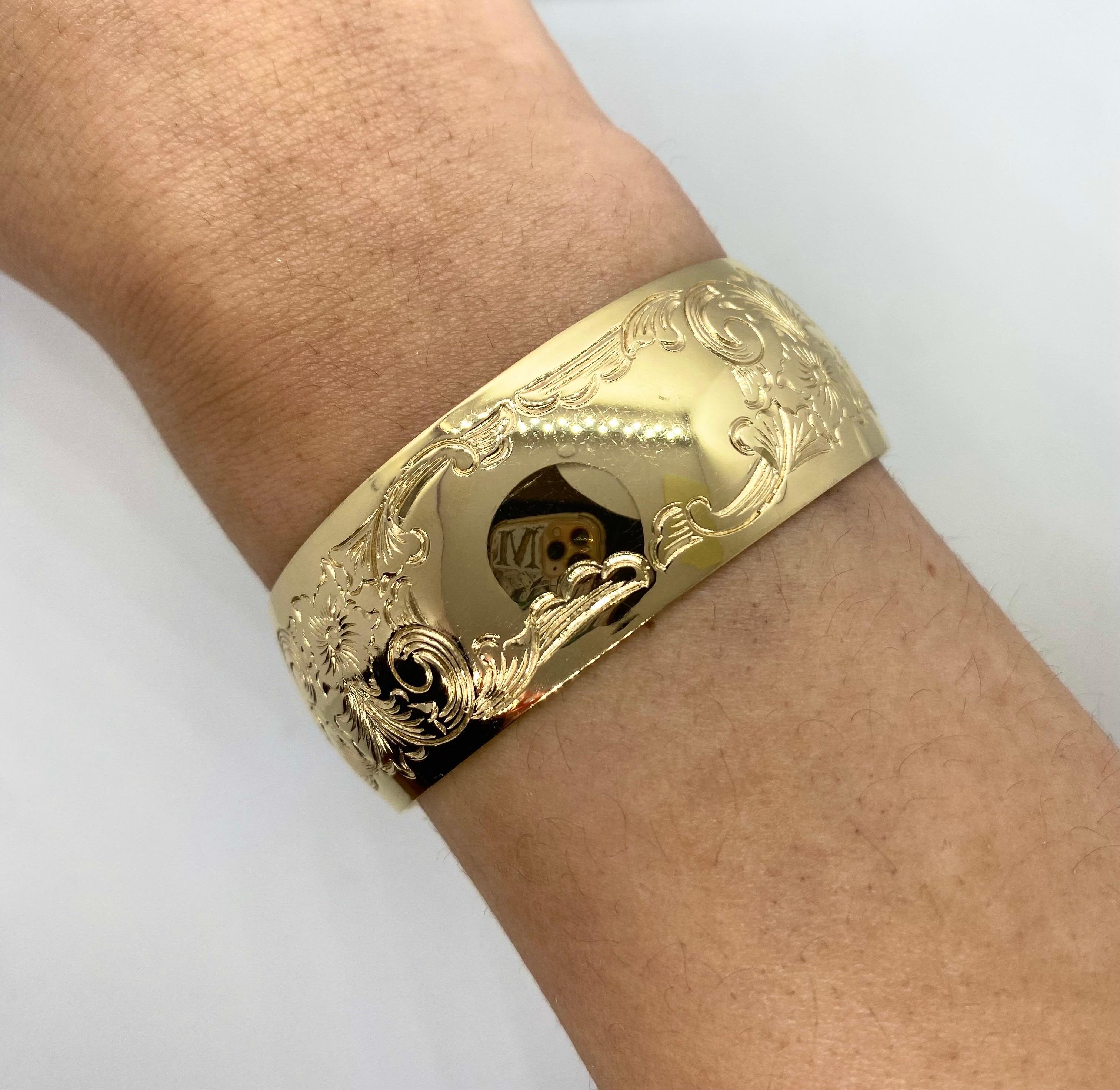 Bracelet manchette large vintage gravé à la main en or jaune 14 carats, années 1990 en vente 2