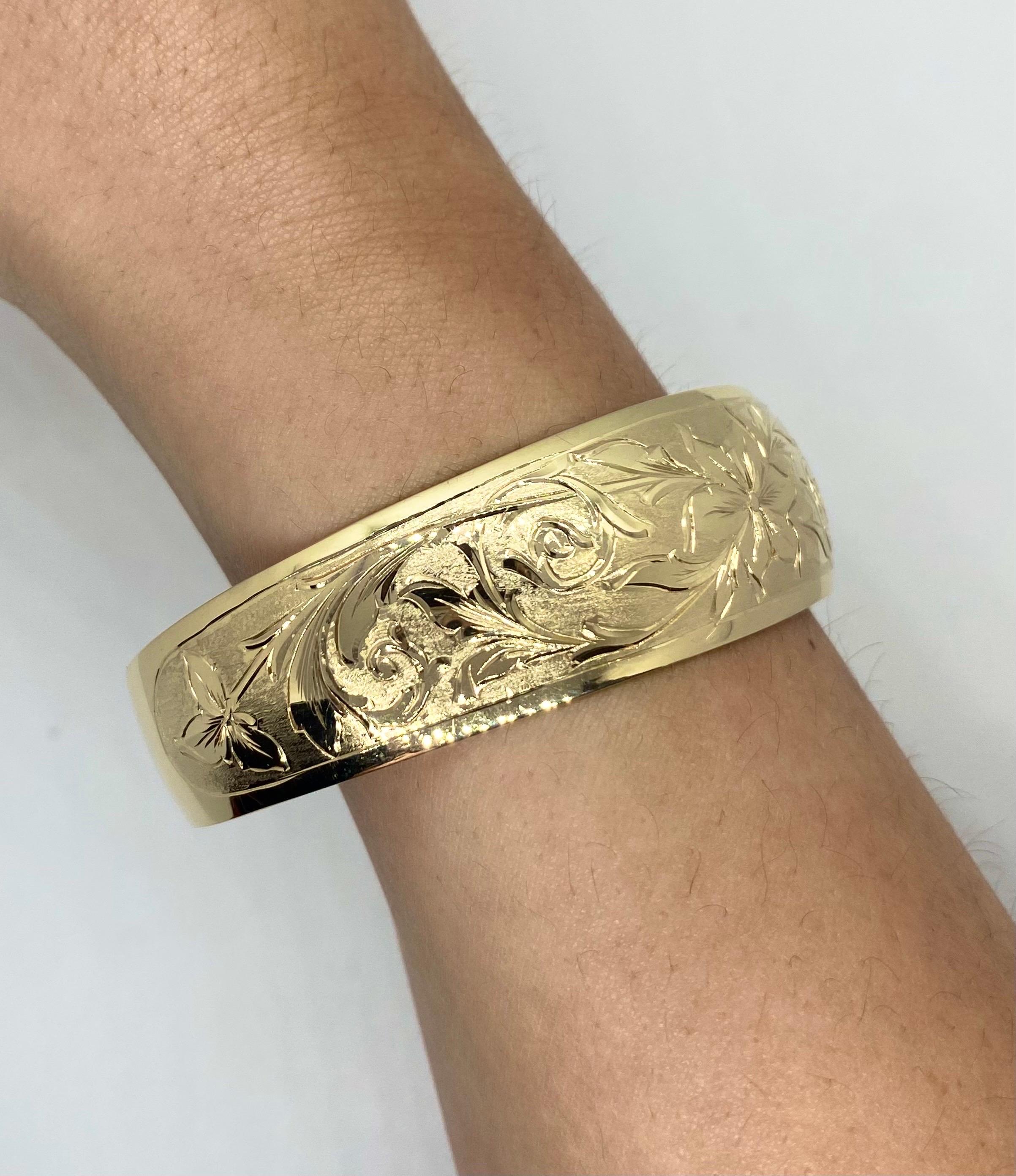 Vintage 1990’s 14k Yellow Gold Hand Engraved Wide Cuff Bangle Bracelet In Excellent Condition For Sale In Boston, MA
