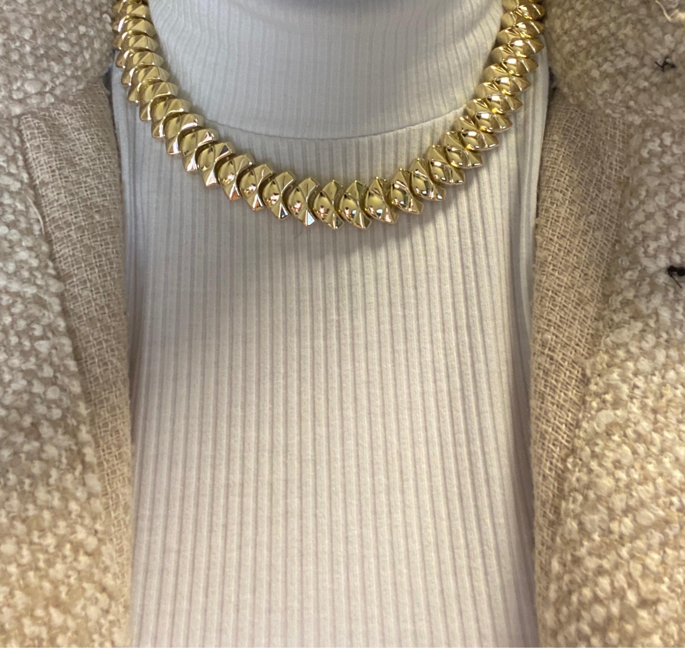 Modern Vintage 1990s 14 Karat Yellow Gold Italian Bold Link Choker Necklace For Sale