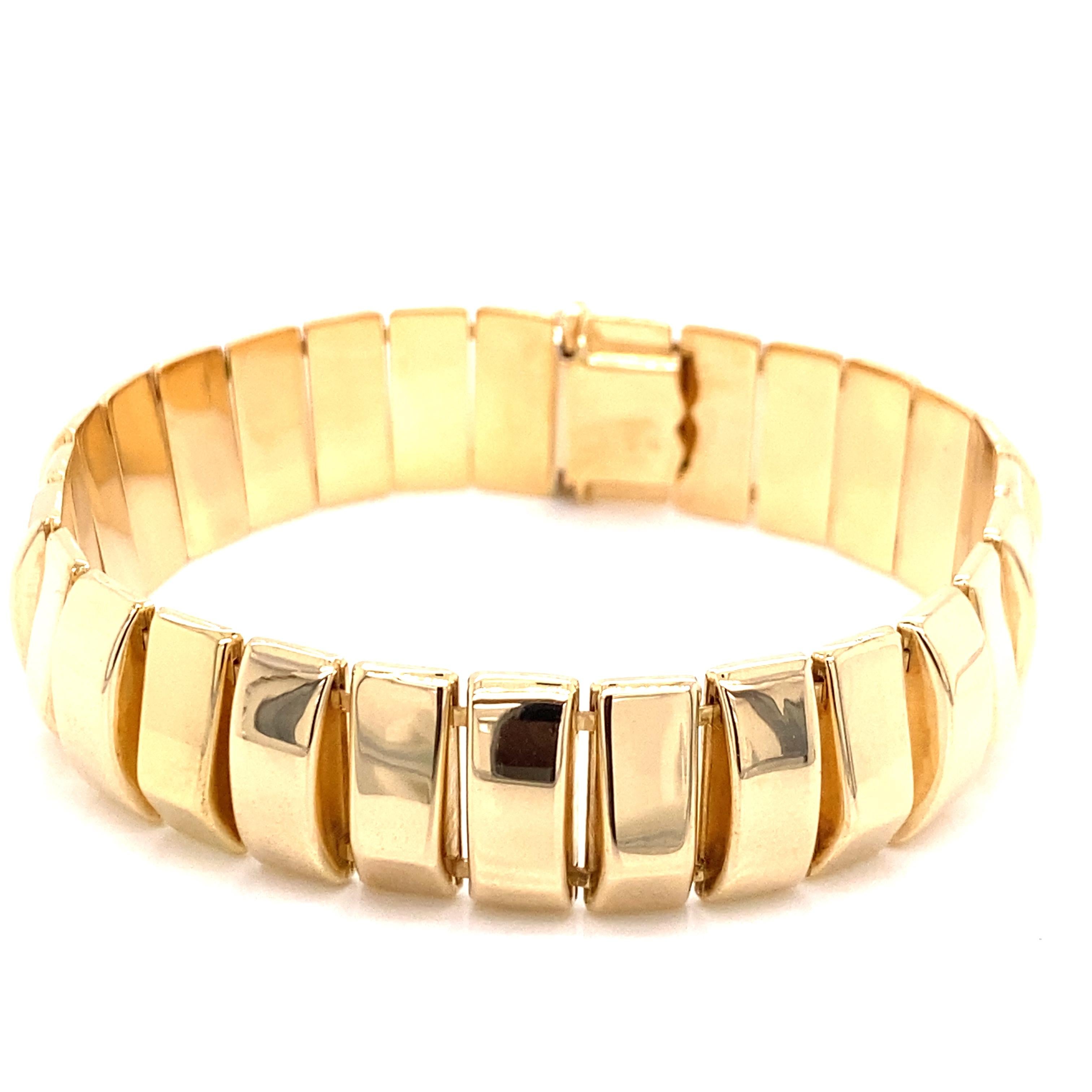 Moderne Bracelet italien à larges maillons audacieux vintage en or jaune 14 carats, années 1990 en vente
