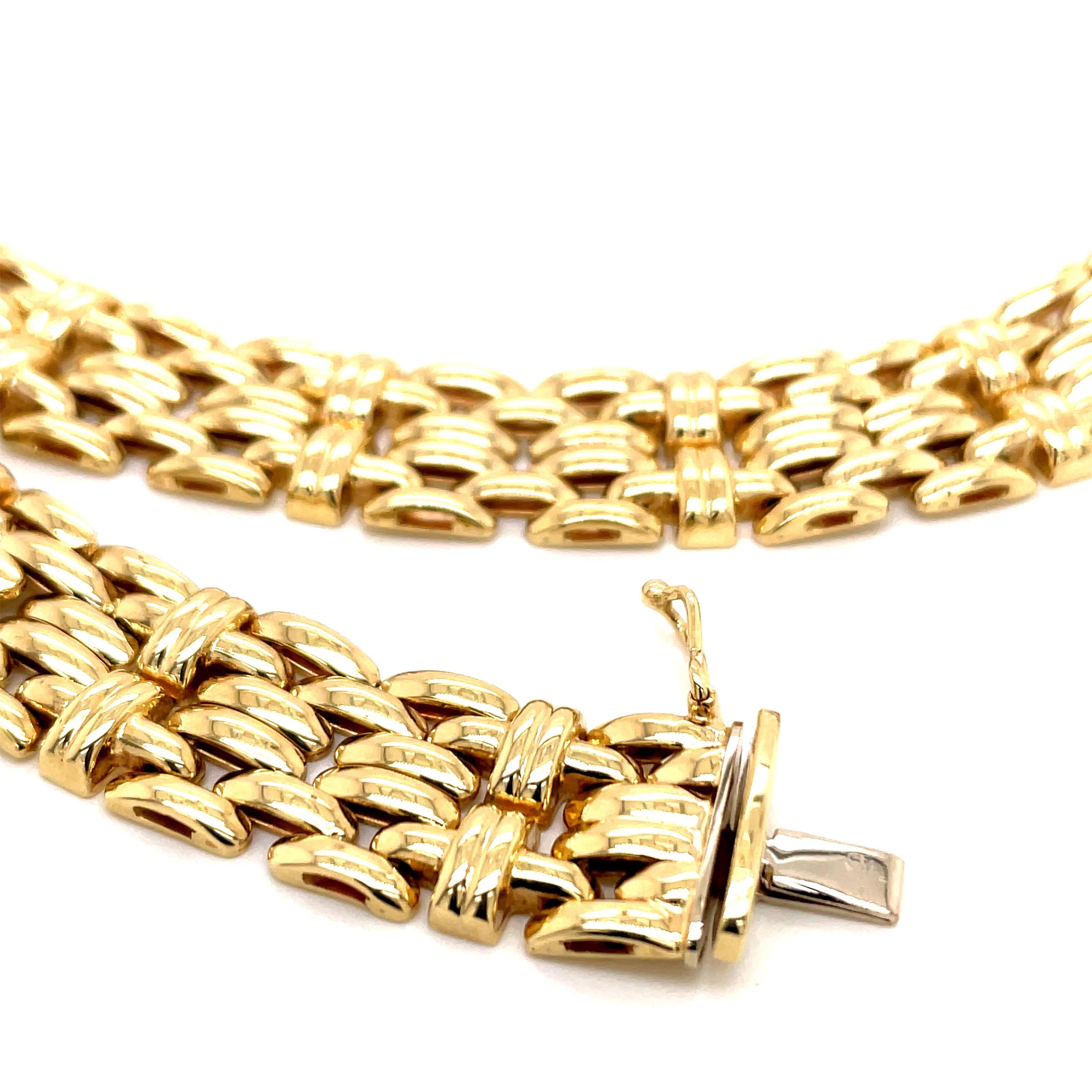 Modern Vintage 1990s 14 Karat Yellow Gold Italian Wide Panther Link Necklace For Sale