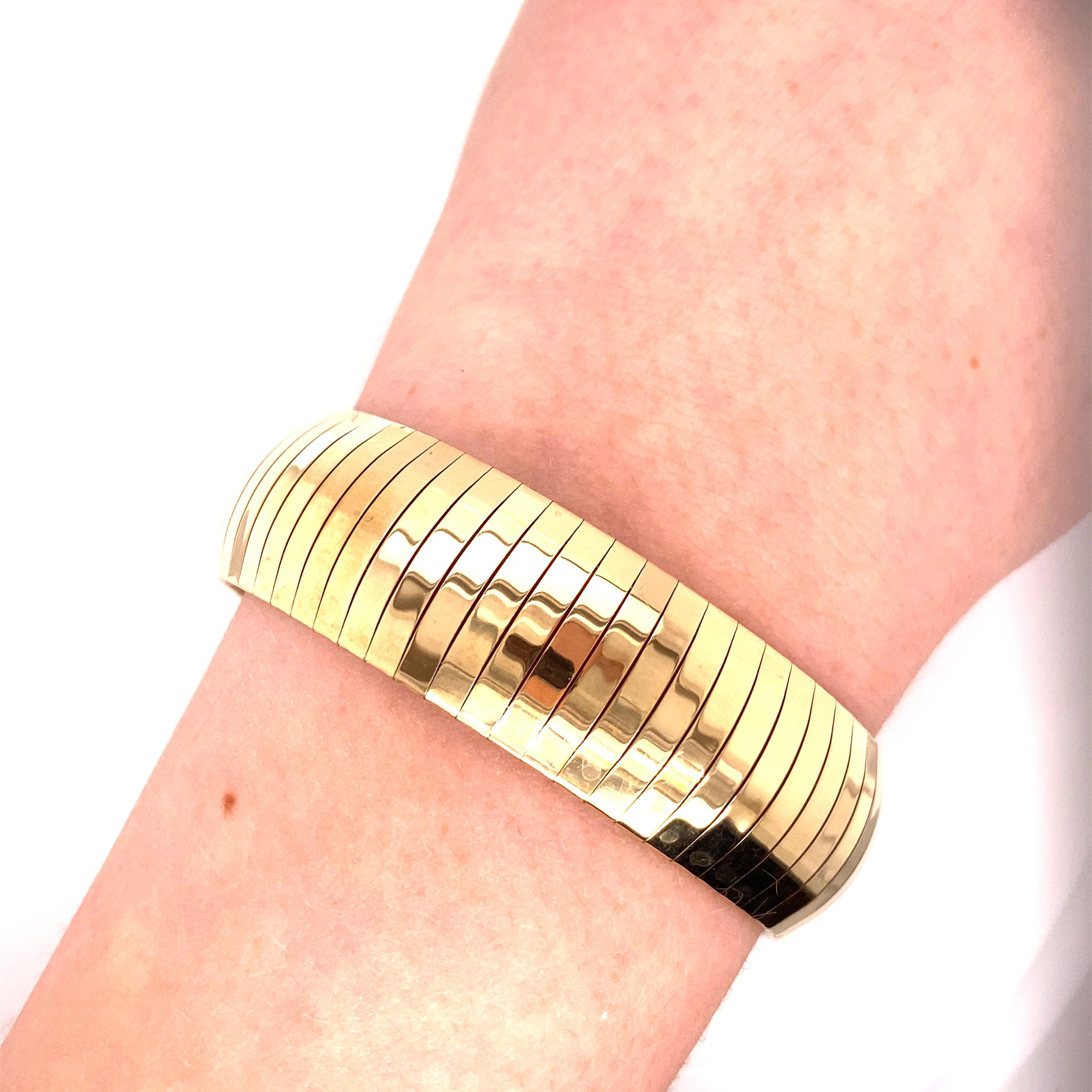 Bracelet Omega en or jaune 14 carats des années 1990 - Ce bracelet de fabrication italienne mesure 3/4