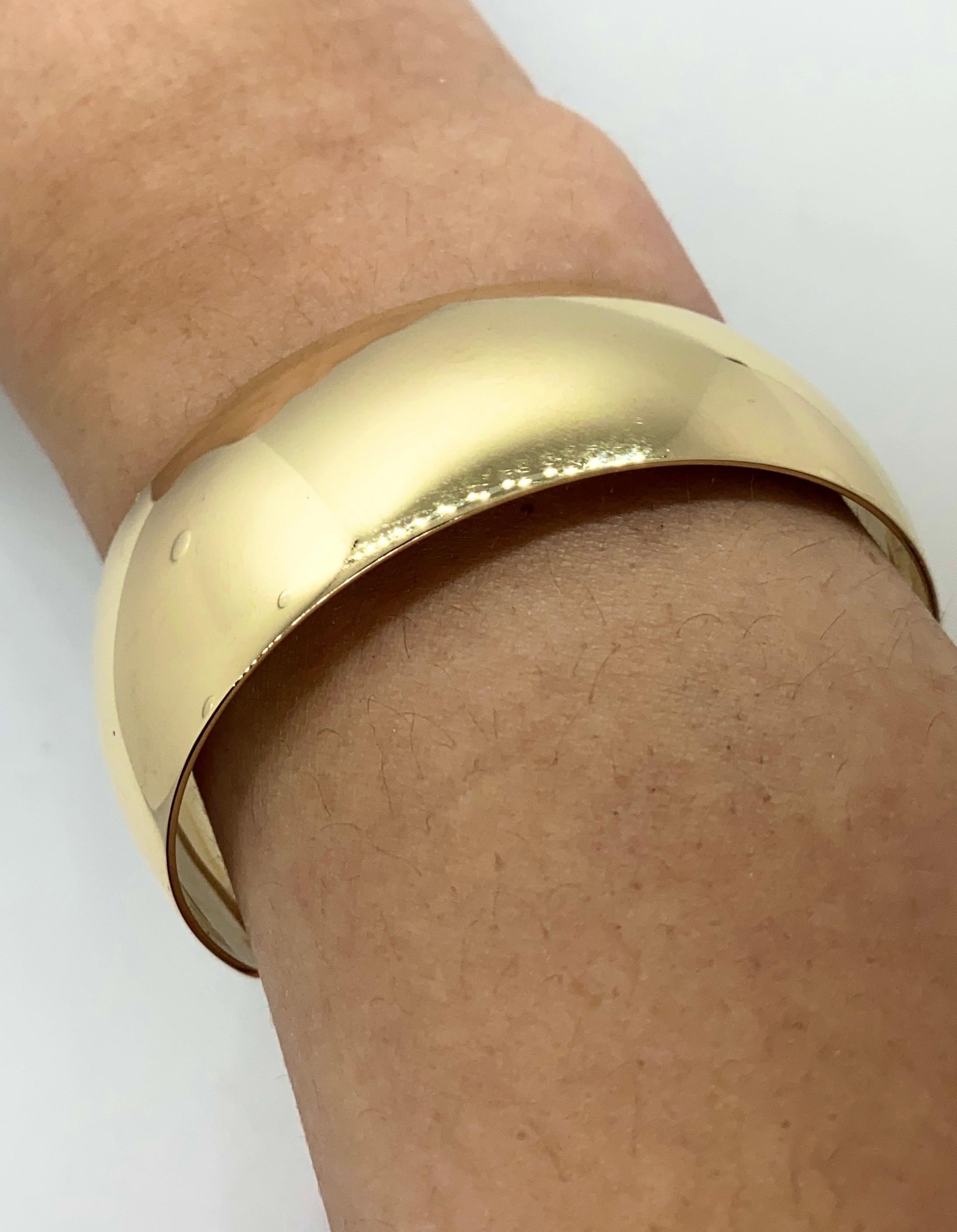 Vintage 1990’s 14k Yellow Gold Wide Cuff Bangle Bracelet For Sale 1