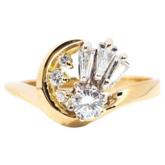 Vintage 1990er Jahre 18 Karat Gelbgold Halbmond gefächerter Diamant Cluster-Ring