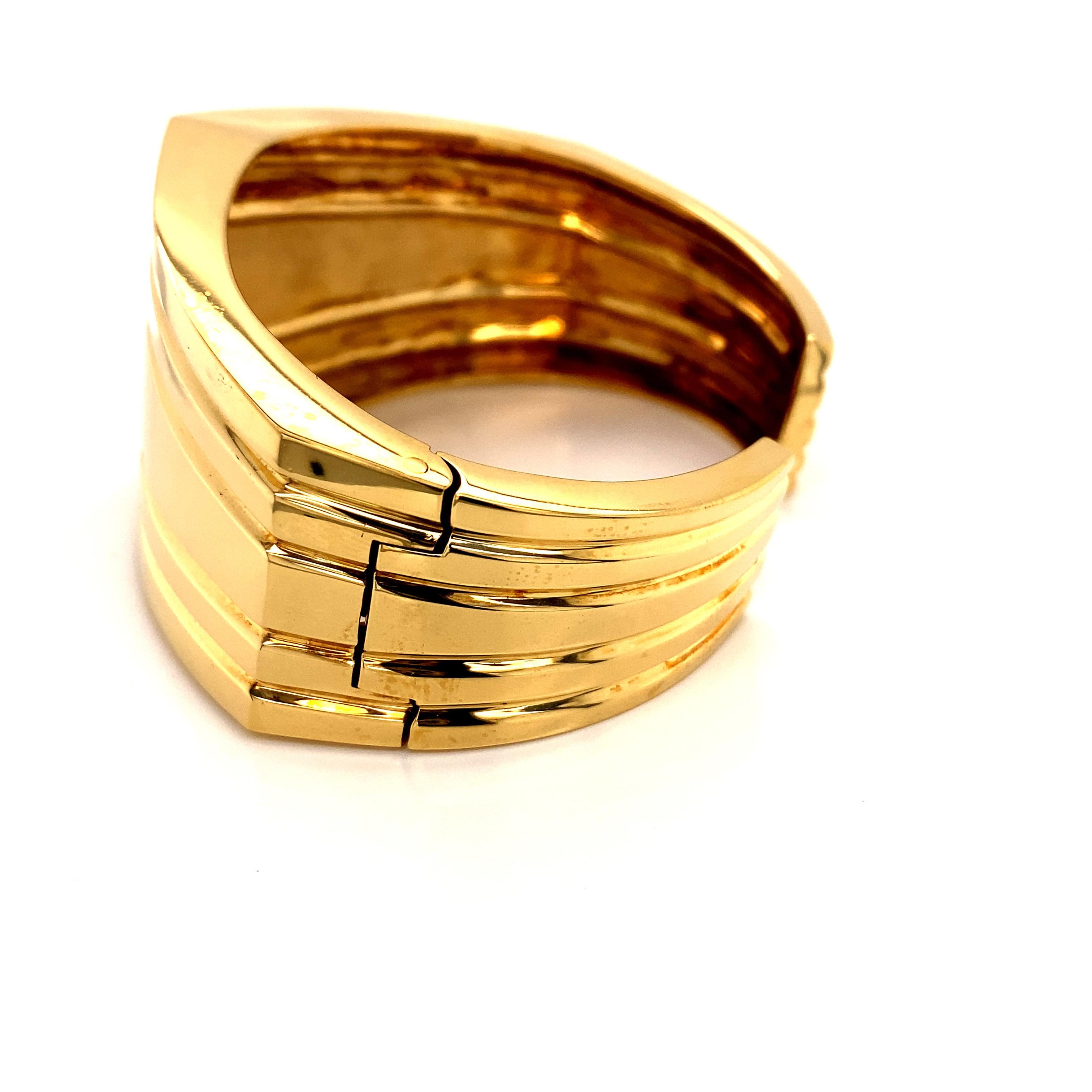 Vintage 1990’s 18k Yellow Gold Wide Angular Cuff Bangle In Good Condition For Sale In Boston, MA