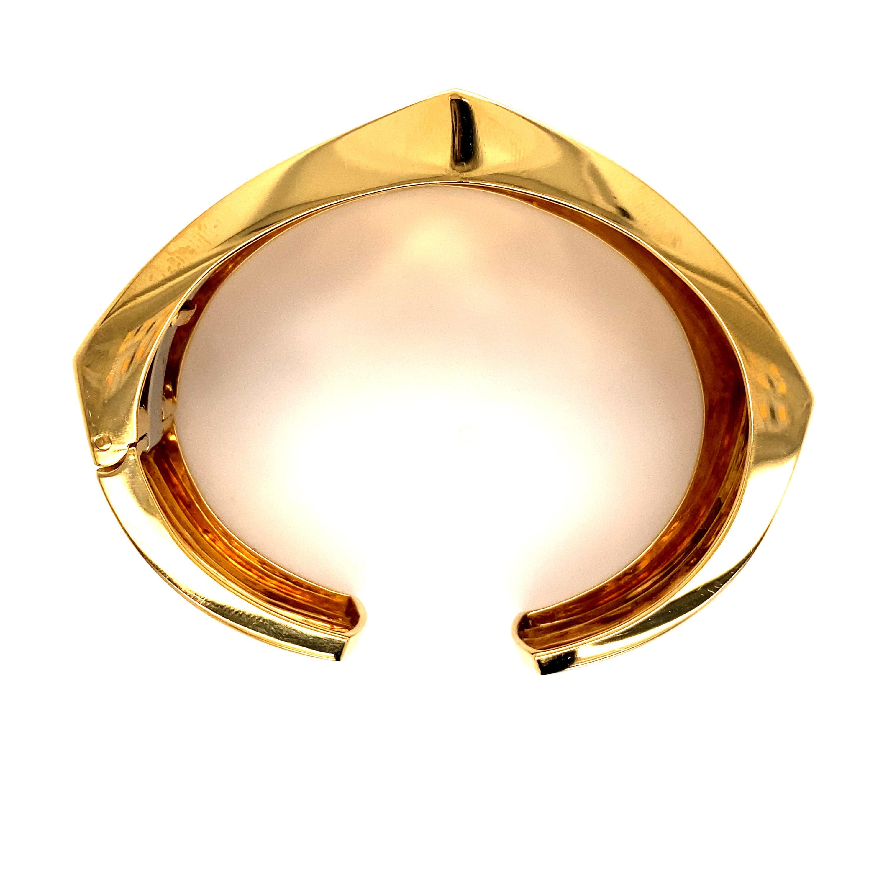 Brazalete angular ancho vintage de oro amarillo de 18 quilates de los años 90 en venta 1