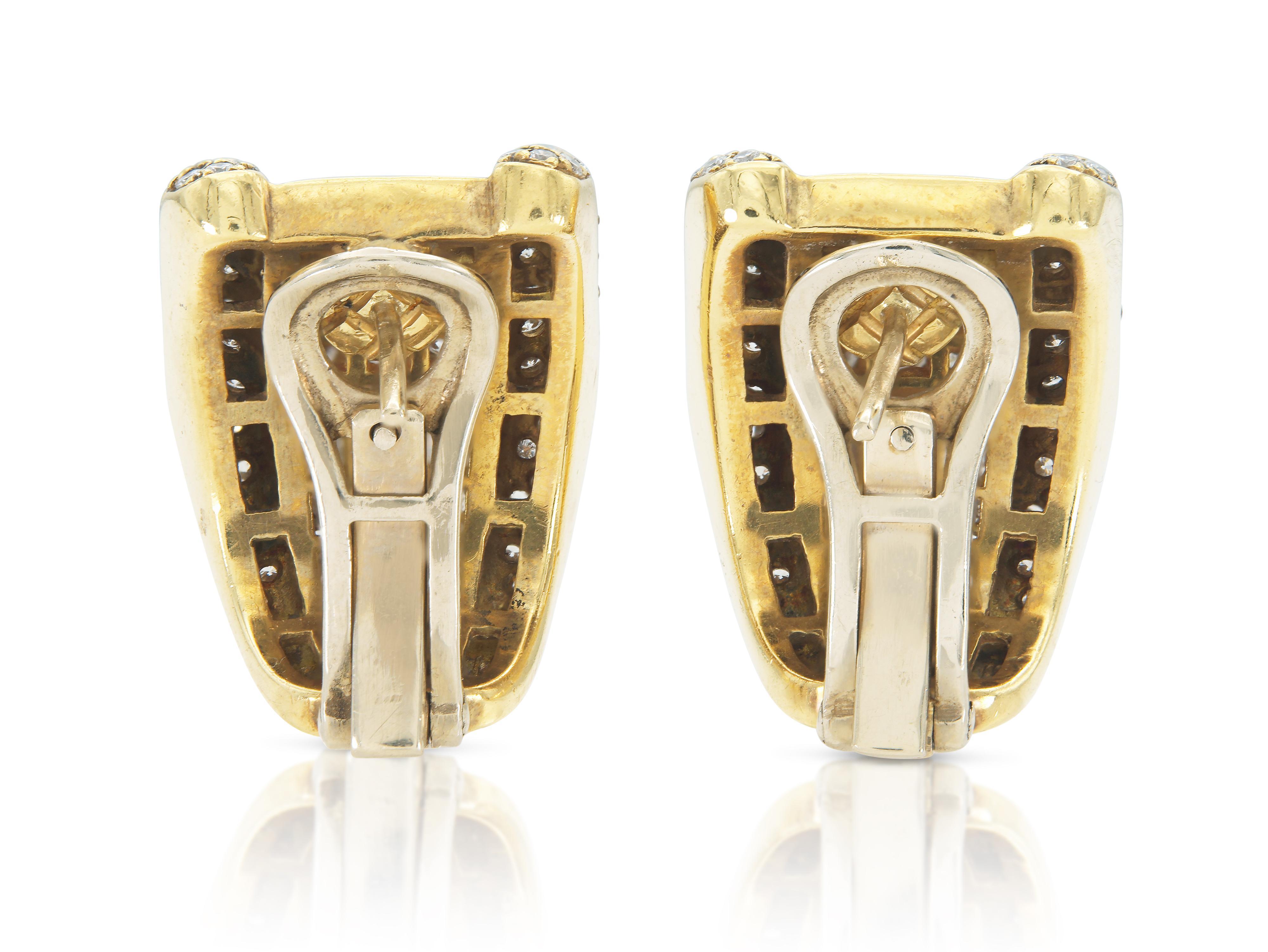 Vintage 1990s 5.00 Carat Diamond and Gold Earrings In Good Condition For Sale In New York, NY