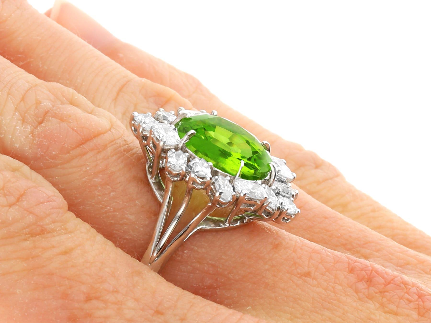 Vintage 1990s 7.20ct Peridot and 2.35ct Diamond, Platinum Dress Ring For Sale 3