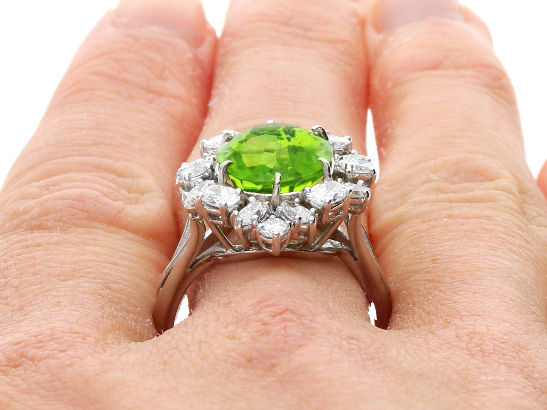 Vintage 1990s 7.20ct Peridot and 2.35ct Diamond, Platinum Dress Ring For Sale 4