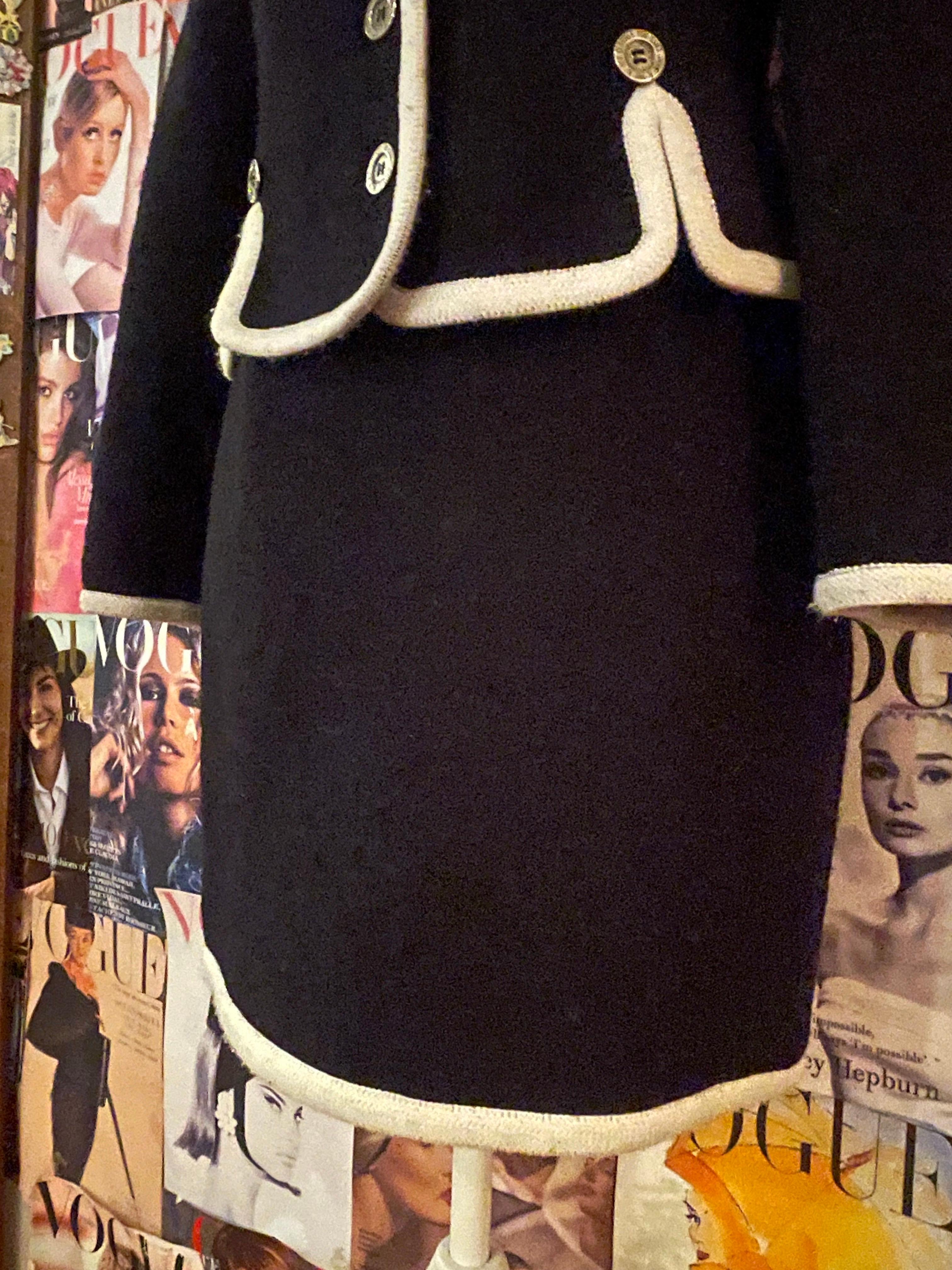 Vintage 1990s black and white wool suit  Moschino Cheap & Chic For Sale 6